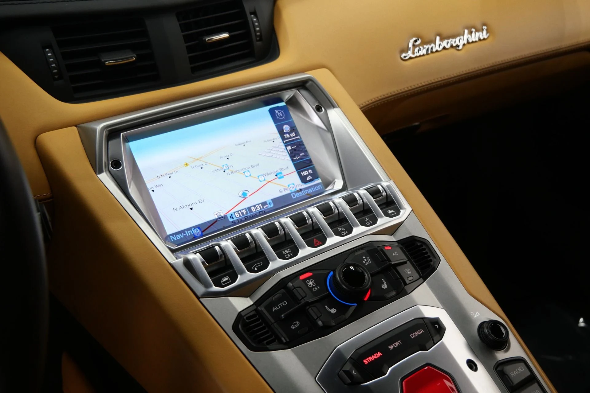 mph015_3498688142_Used_2014_Lamborghini_Aventador_LP_700_4_Beautiful_Color_Combination_Transparent_Engine_Bonnet_1774983686_6381a7ded8