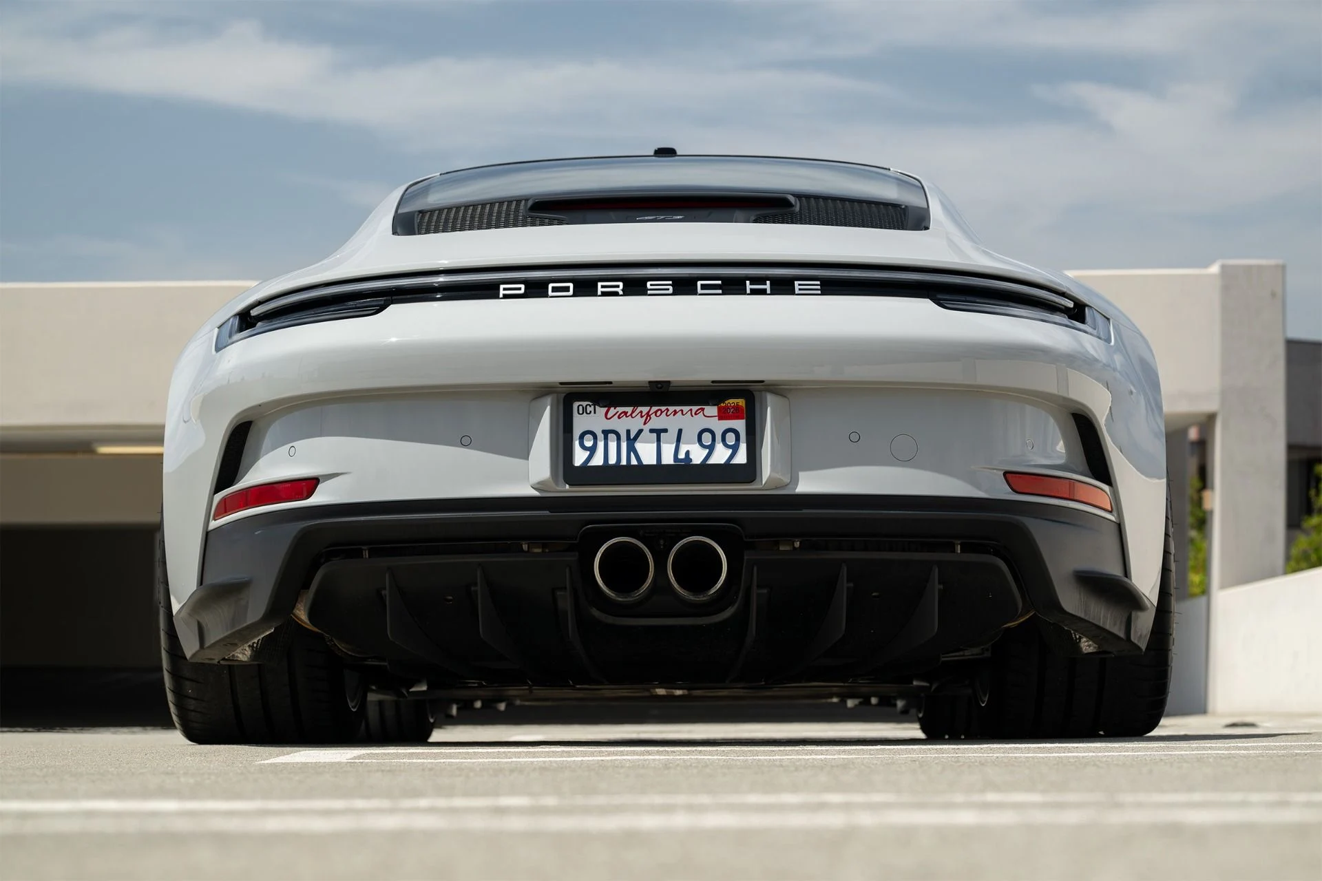 mph015_3499264945_Used_2022_Porsche_911_GT_3_Touring_1788909258_4ac634f17b
