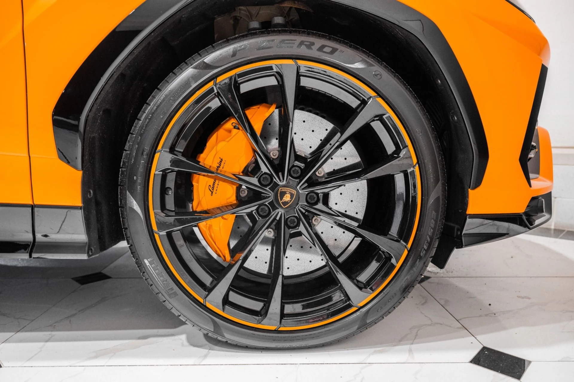 mph015_3504564220_Used_2022_Lamborghini_Urus_Pearl_Capsule_1773410025_c2168dbf5c