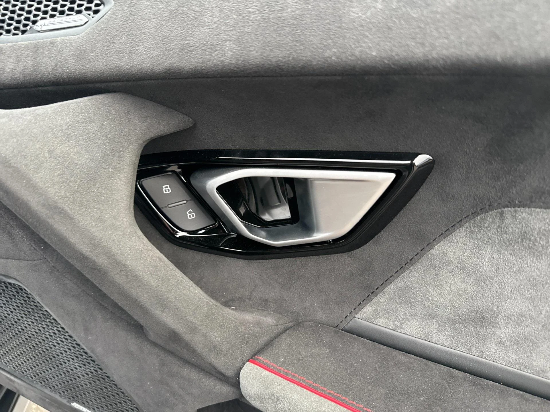 mph015_3507064355_Used_2024_Lamborghini_Huracan_Sterrato_Selezione_CPO_1769008634_28c749a2bd