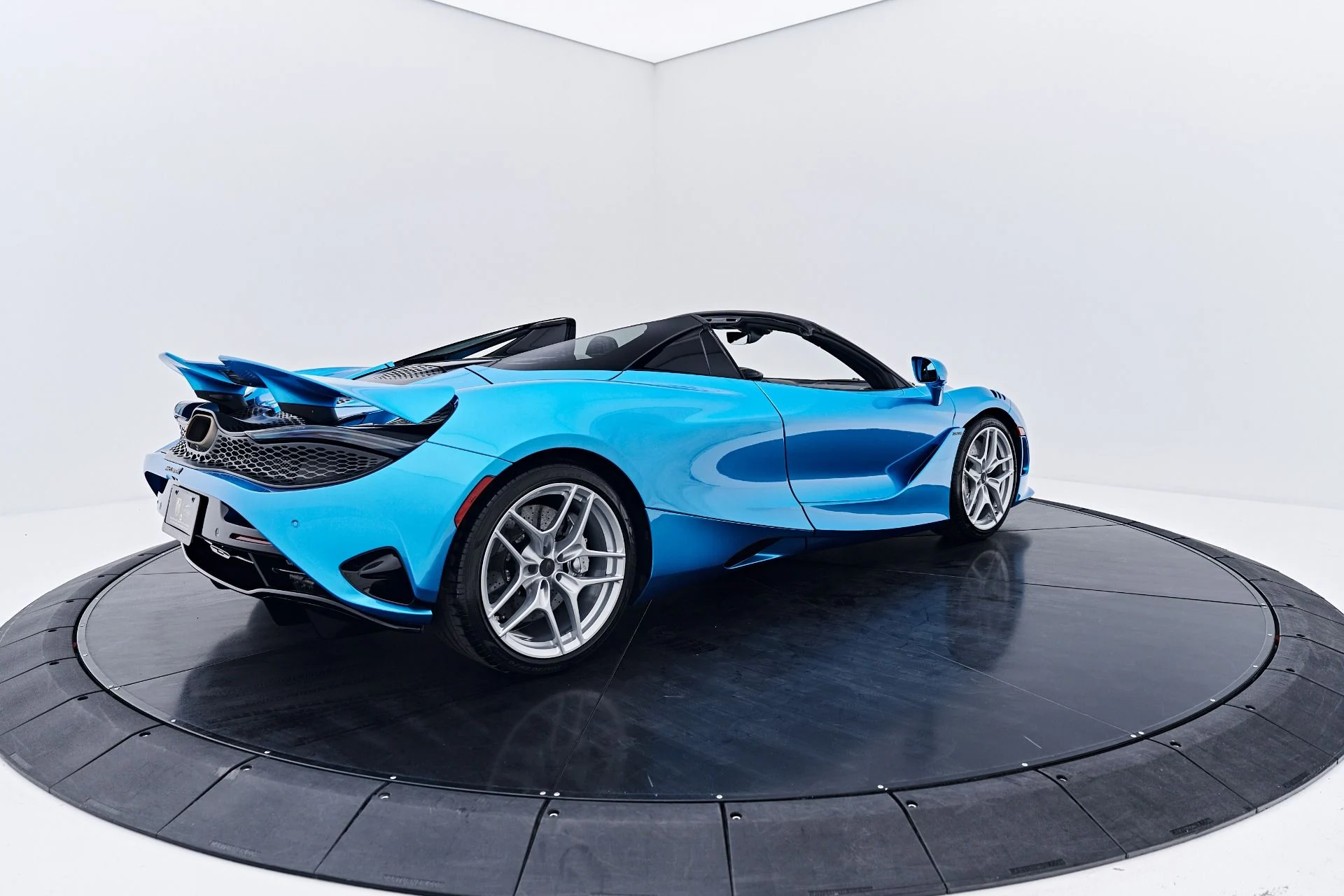mph015_3508277184_Used_2025_Mc_Laren_750_S_1787619657_88a91d92bc