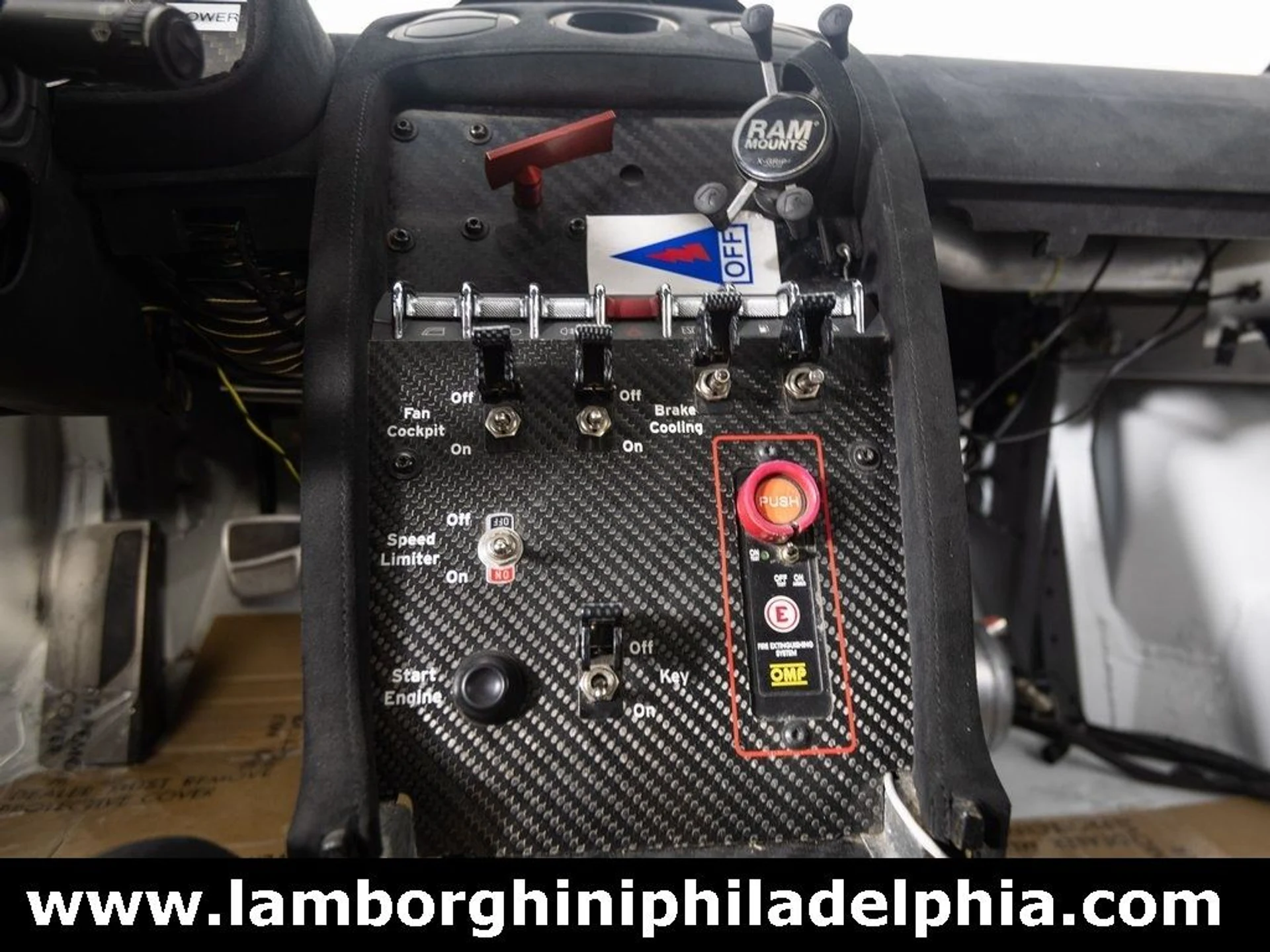 mph015_3508744162_6236195dbc43a81624a2e91a4c781835x_e9a1282a46