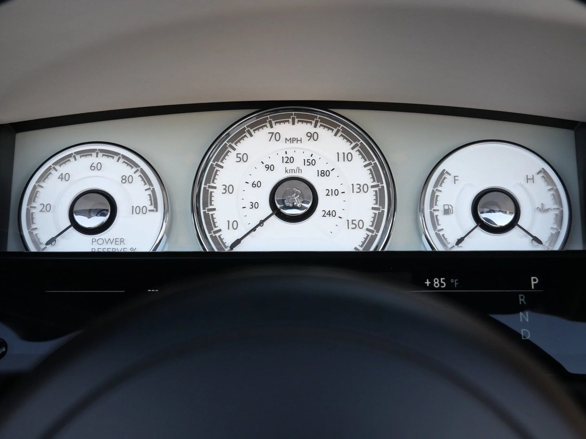 mph015_3511109260_7d92384ace7b496c5549ce823ff52034x_287abadce3