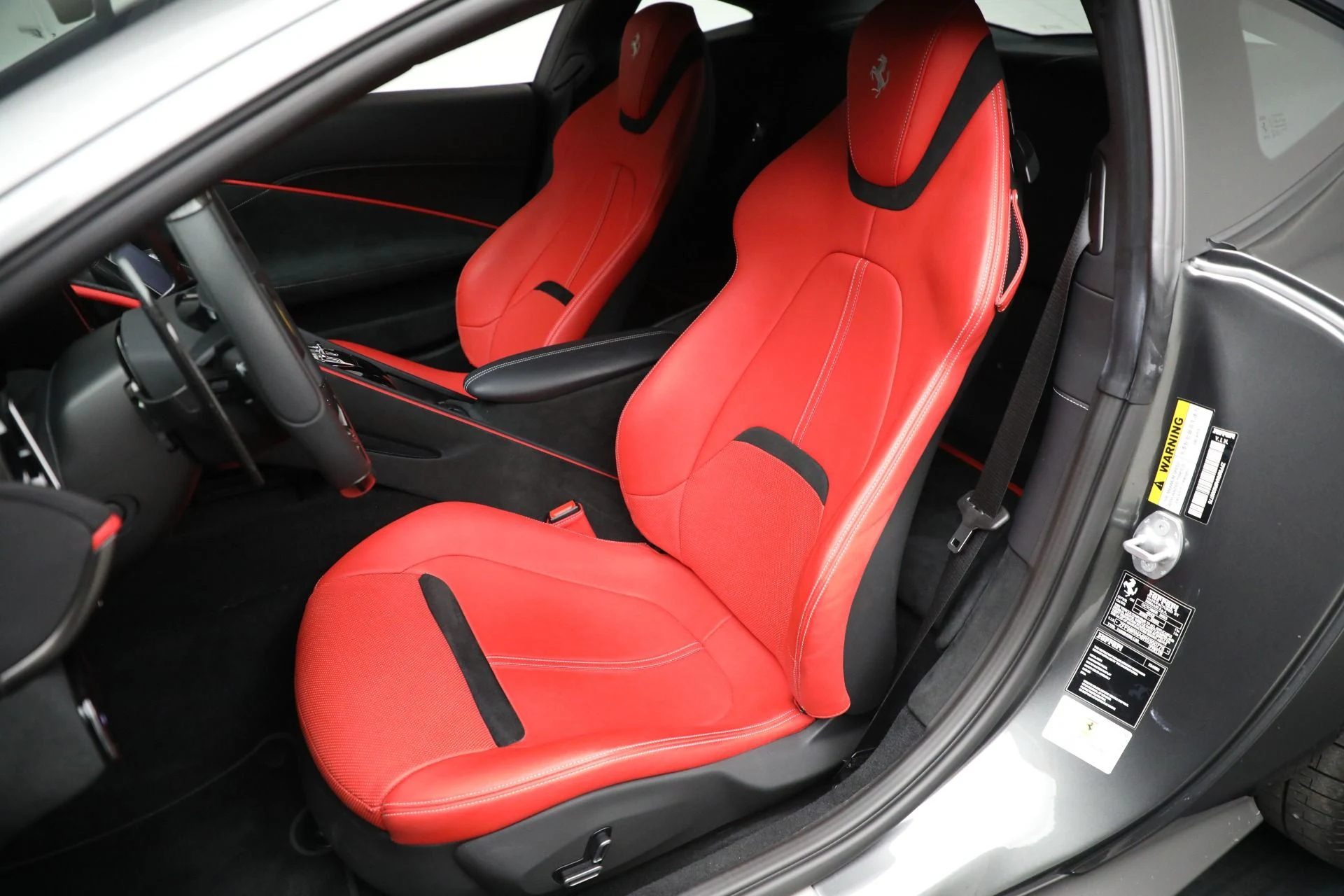 mph015_3511317583_Used_2024_Ferrari_Roma_b54e949a22