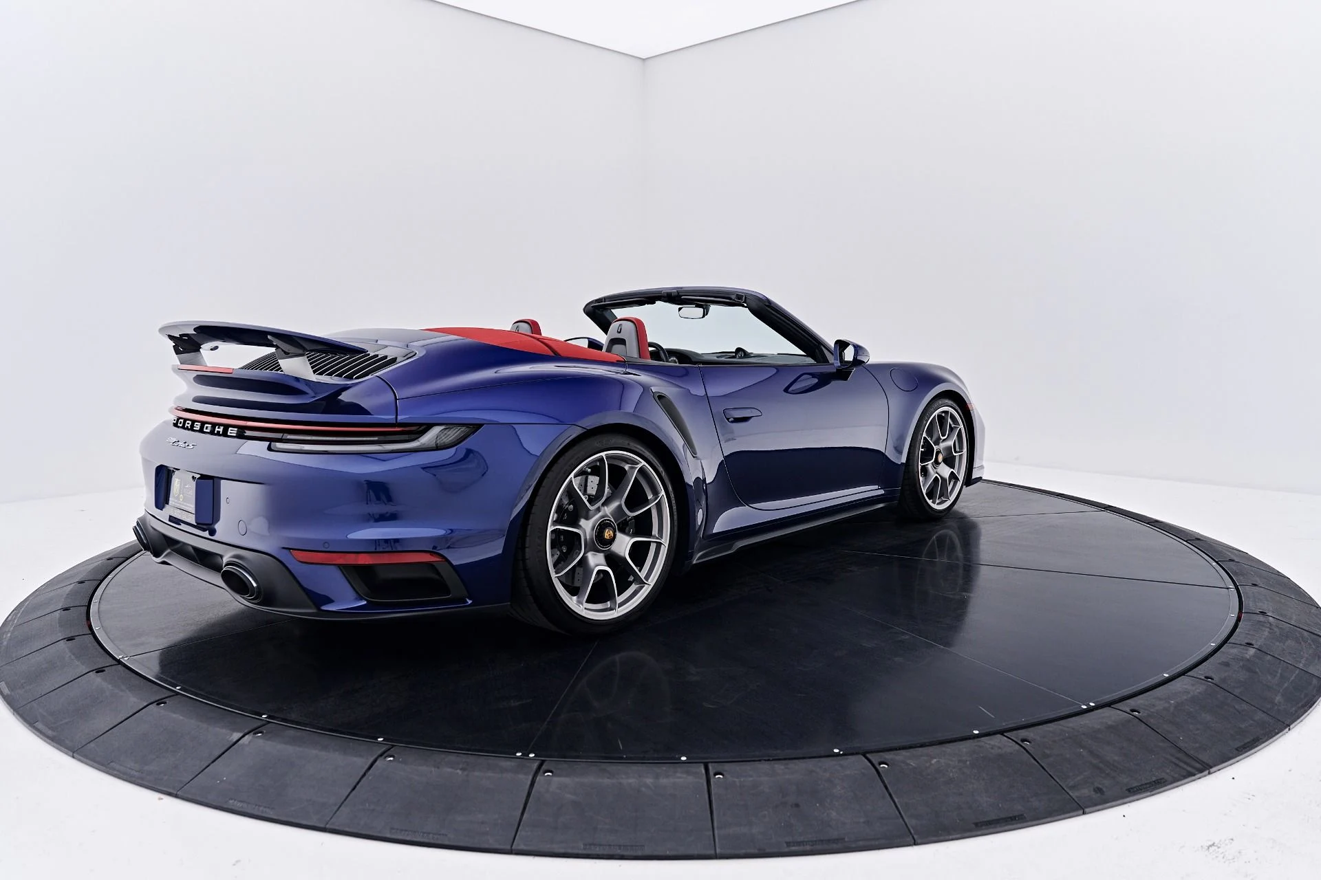 mph015_351383779_Used_2024_Porsche_911_Turbo_S_1790299328_44c11513d4
