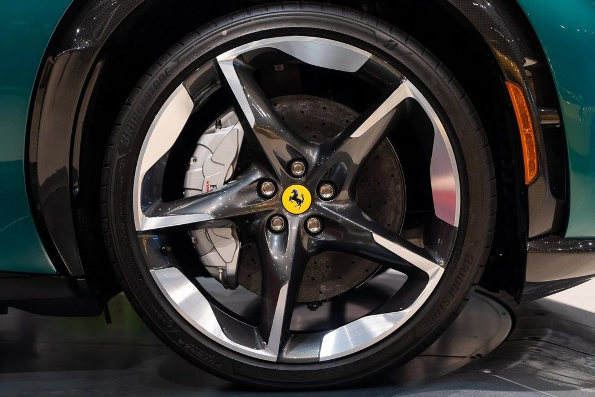 mph015_3514471309_b79d9a1b08b513e3cf97e50f2c6743b5_0ffffed503