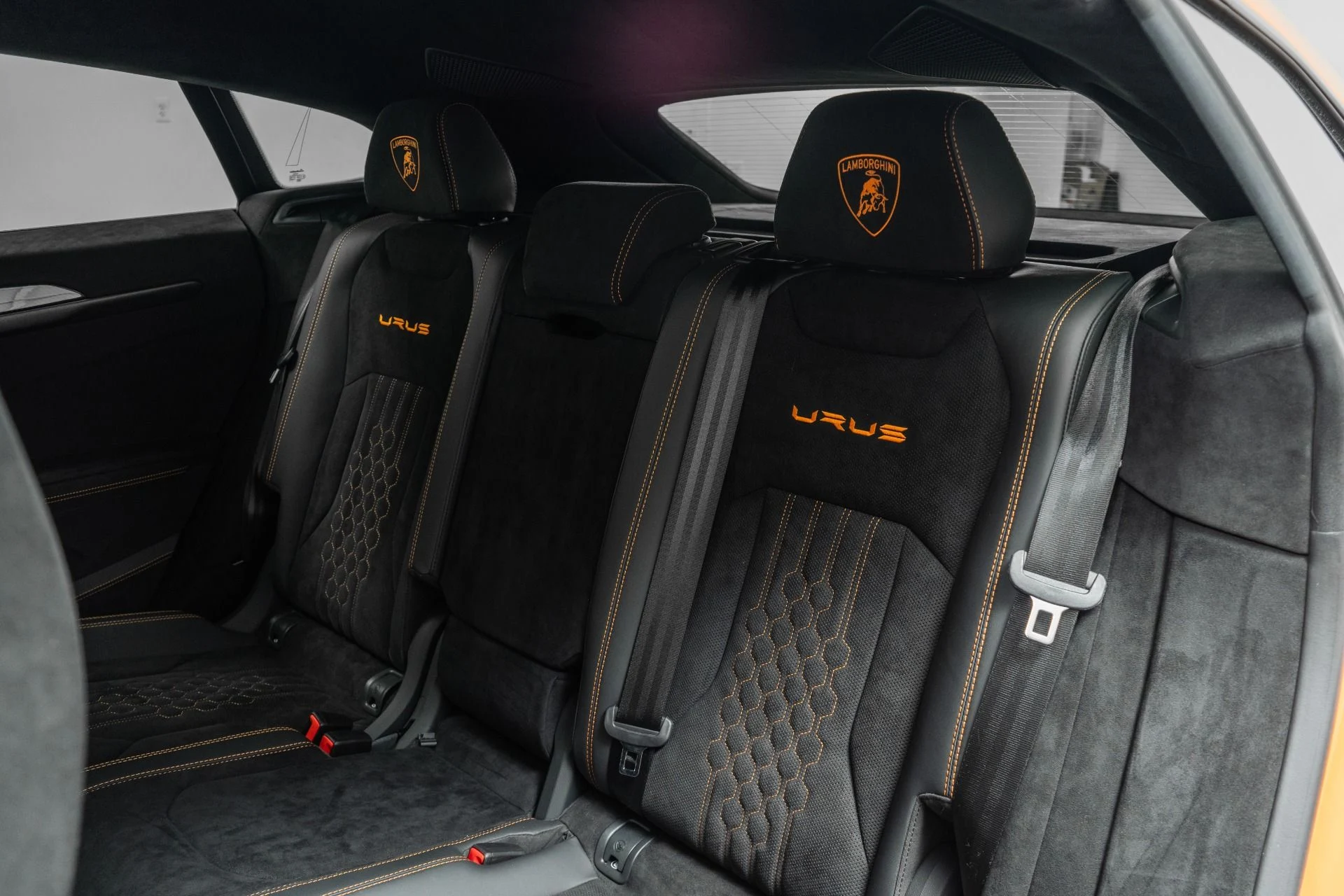 mph015_3518081353_Used_2024_Lamborghini_Urus_Performante_1779475320_3a405cff0e
