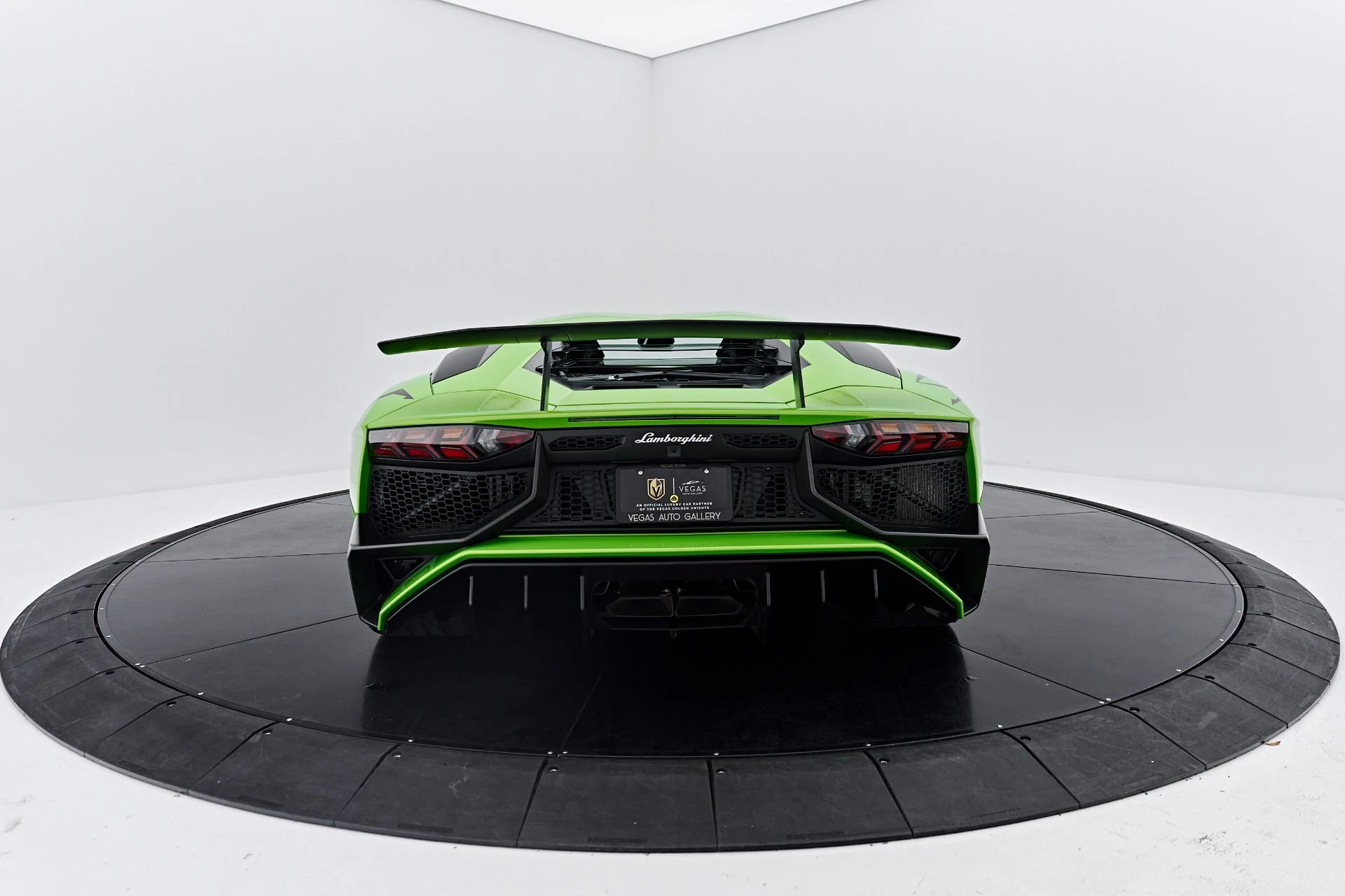 mph015_3518243135_Used_2016_Lamborghini_Aventador_LP_750_4_Super_Veloce_1791227453_746df37491