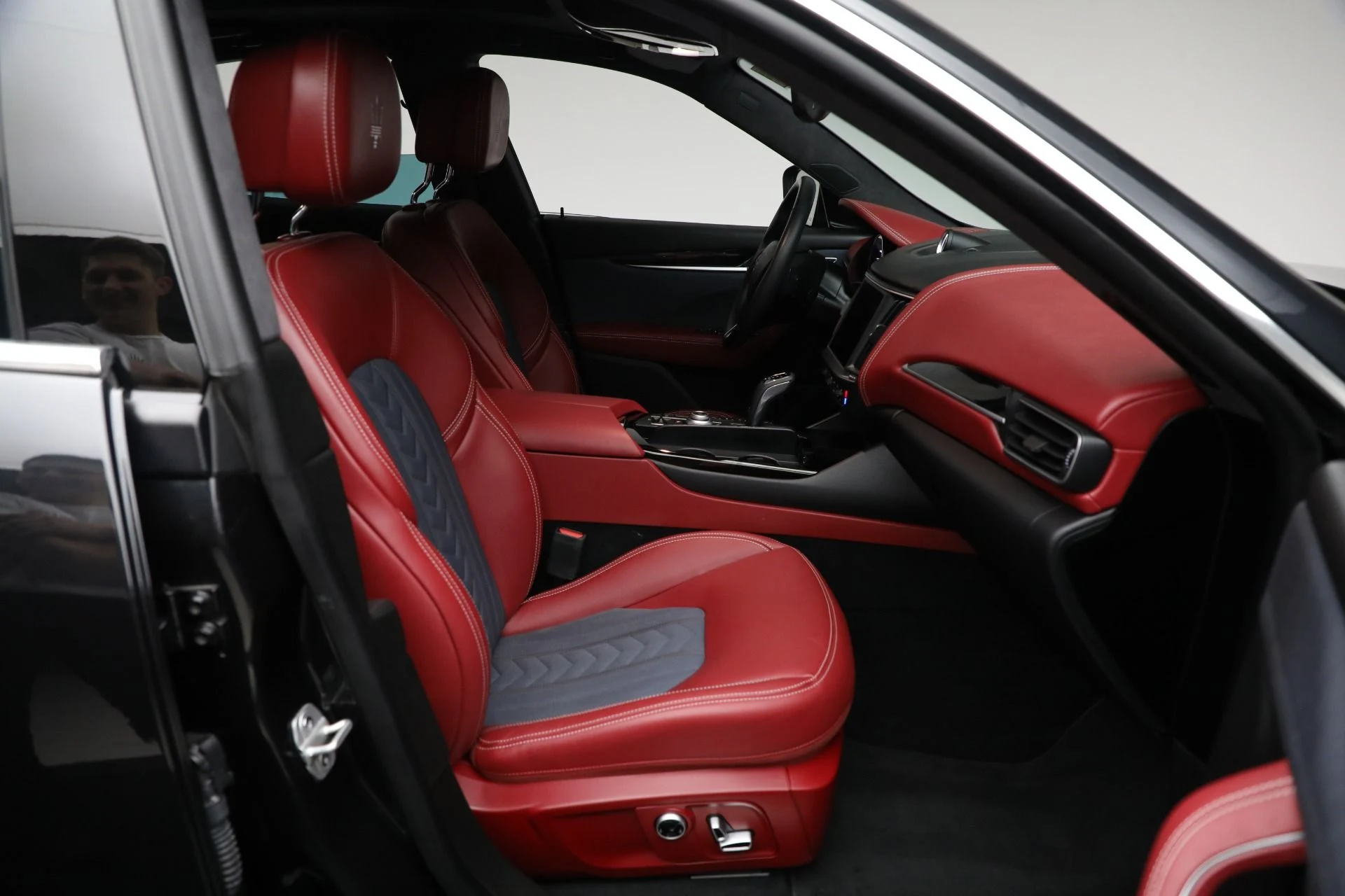 mph015_3524741049_Used_2022_Maserati_Levante_GT_d1444719b3