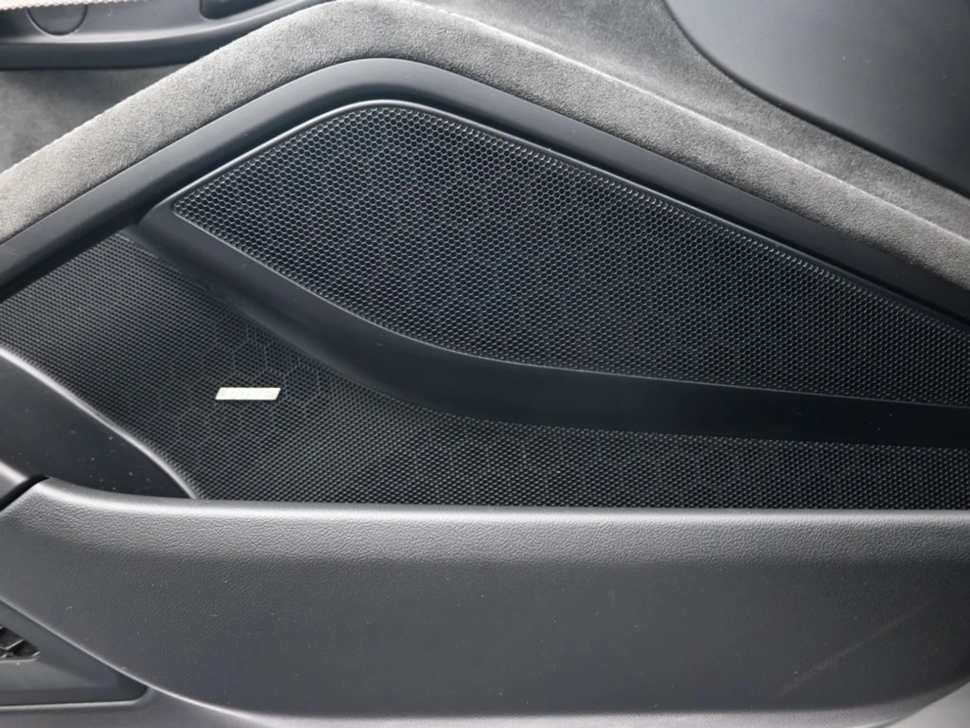 mph015_3530652619_6d04c5ecc5d5897f3641f906ada290bbx_00386dd51b