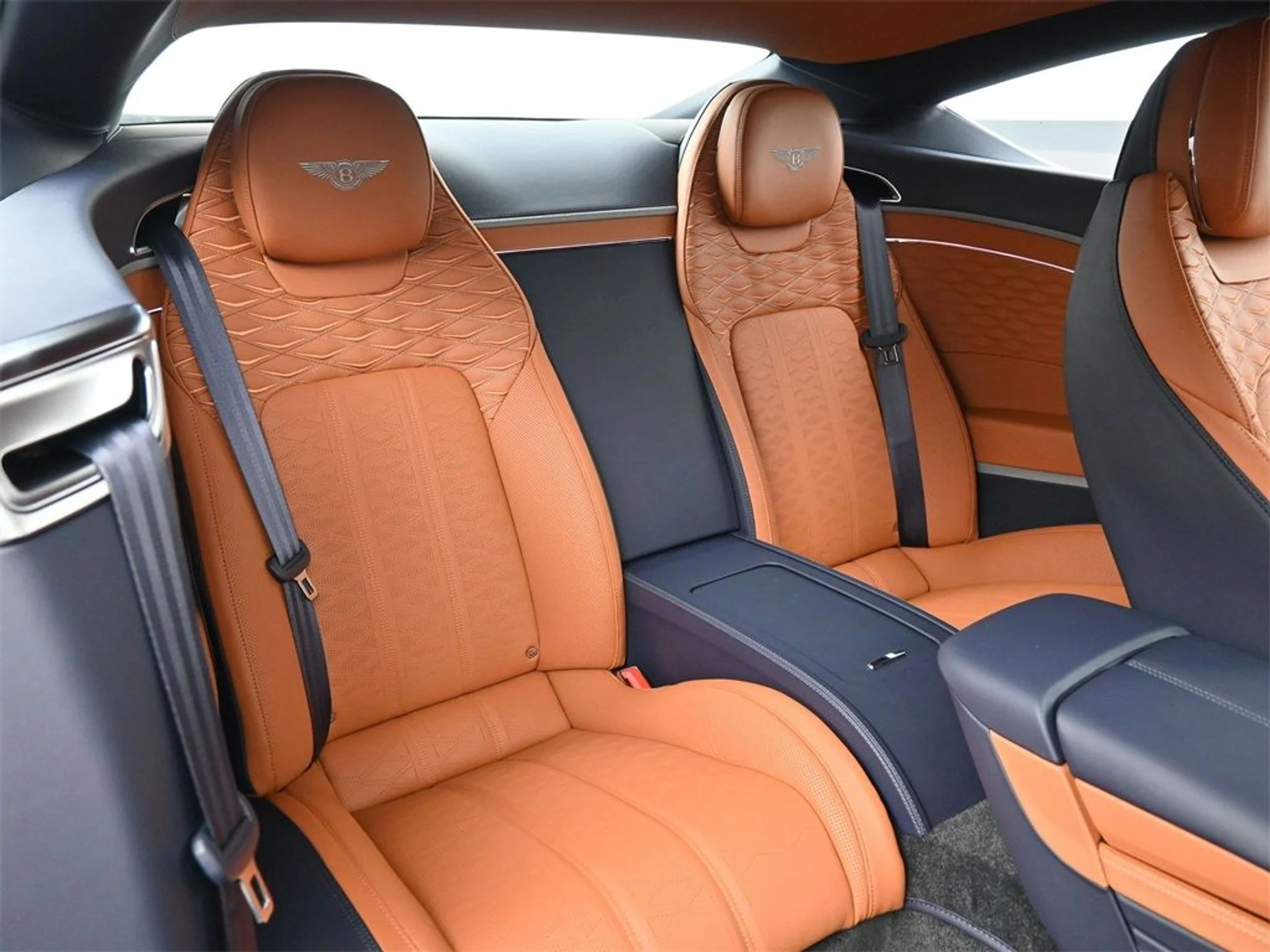 mph015_353242844_fd4edb3122a14a7b45a29332753e8f8cx_e7b49bdaac