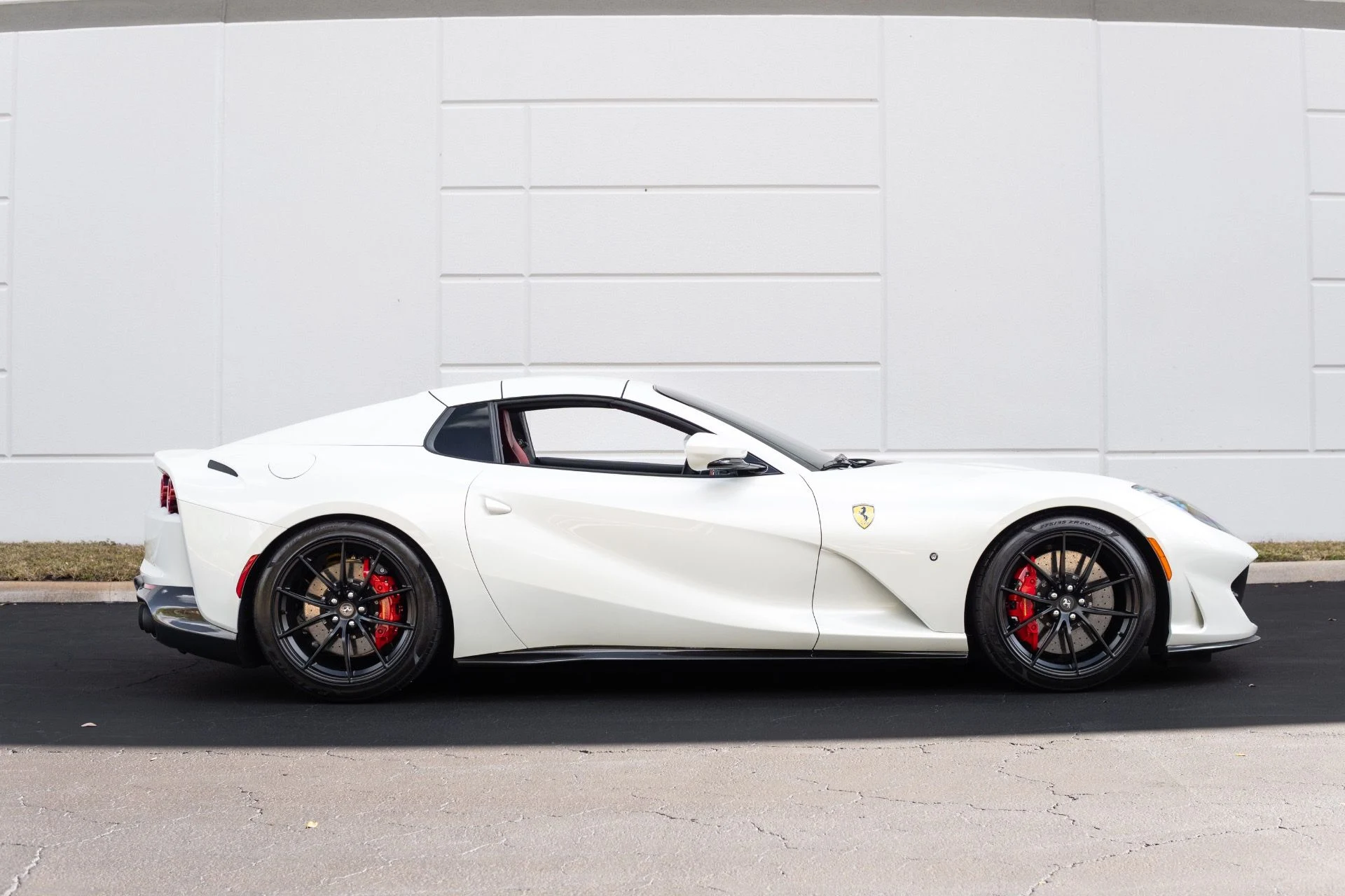 mph015_3535010316_Used_2021_Ferrari_812_GTS_1770760683_0c51b63f2e