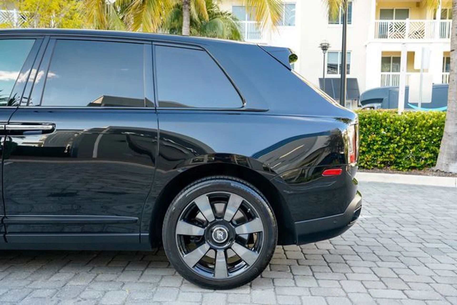 mph015_3538468272_22982651_16_3010c9c627