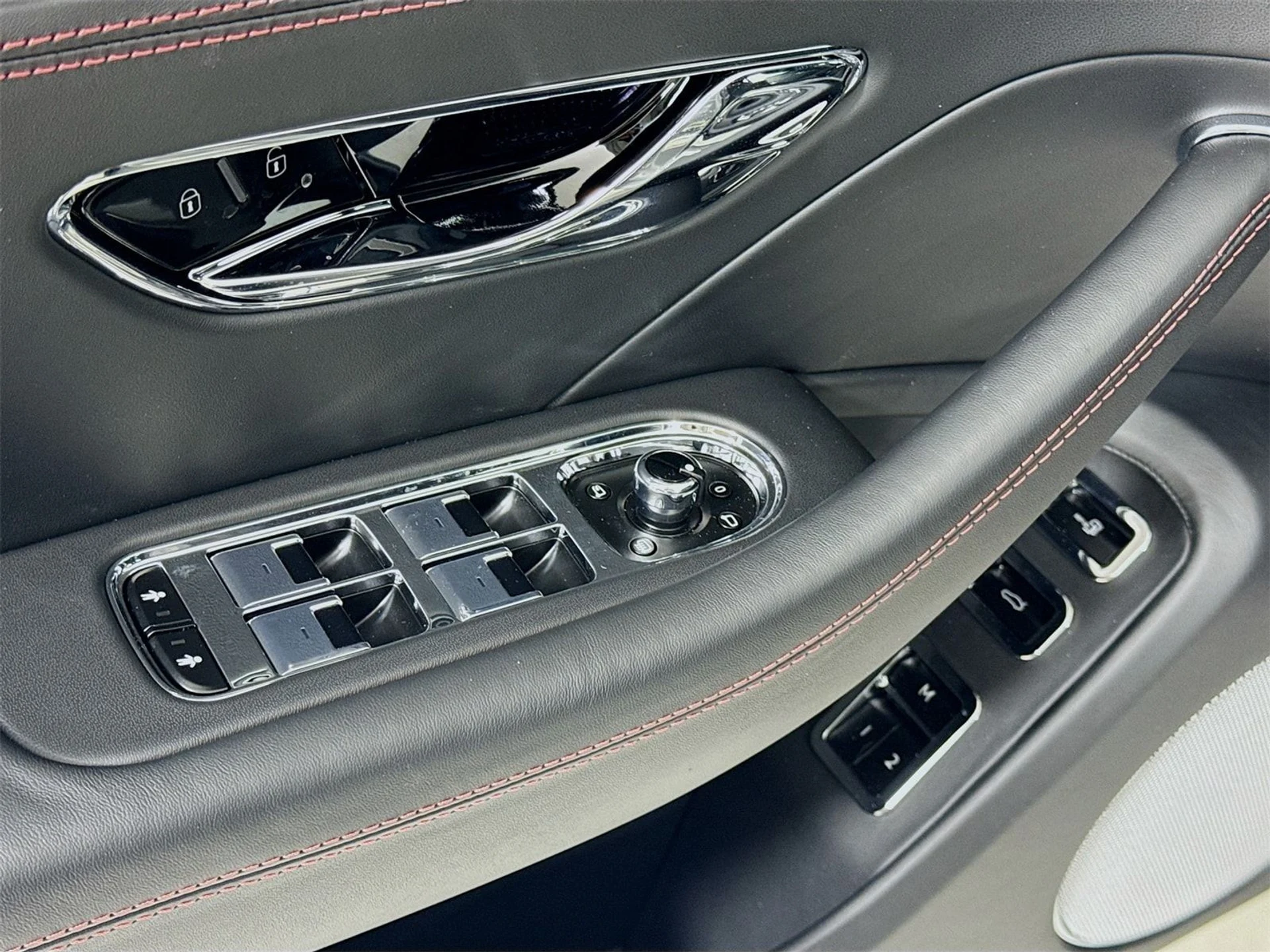 mph015_3538522562_7e336e71b31b8142bd74606a724314d5x_65c3fb2b30