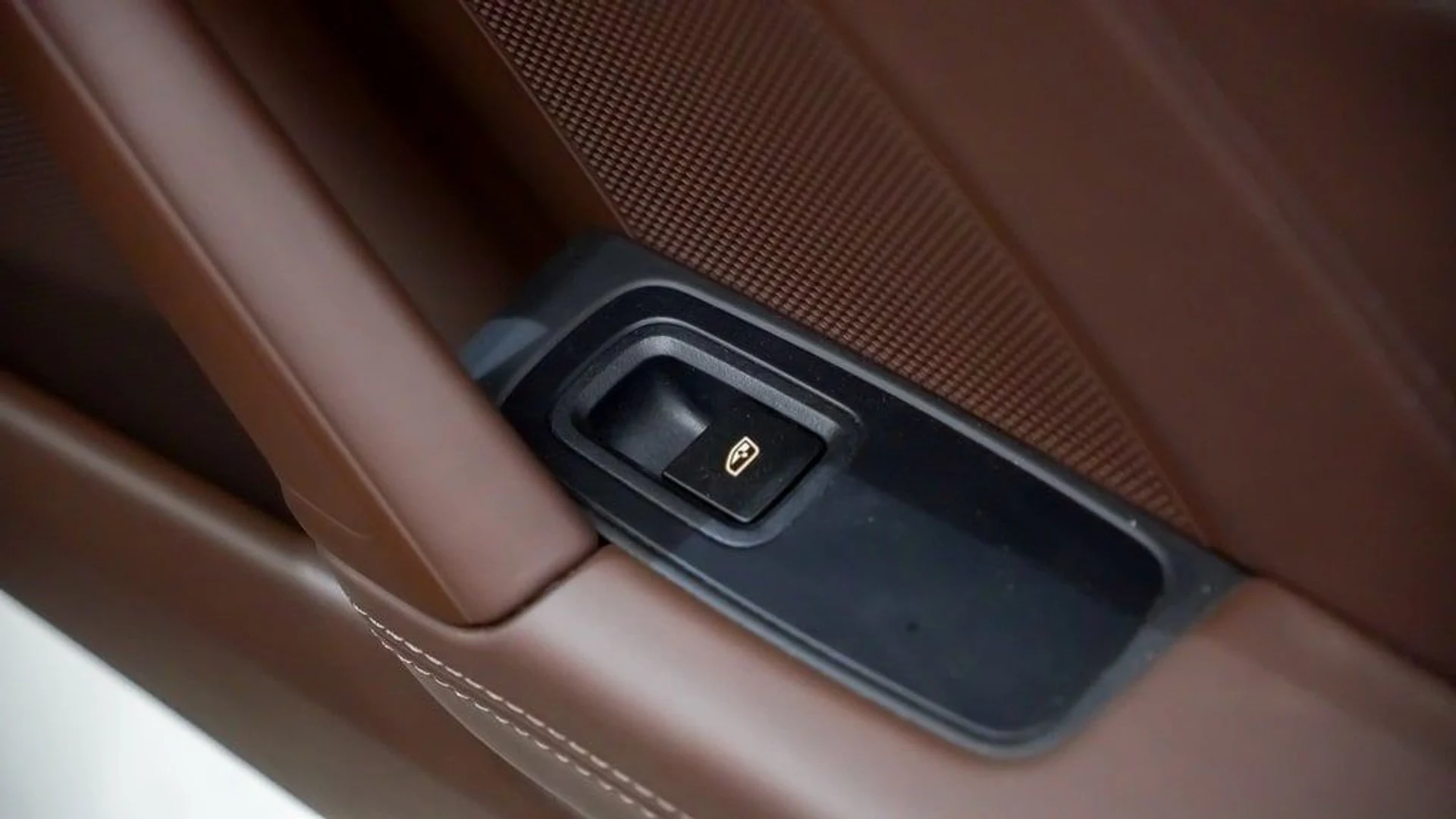 mph015_3538882844_b2a49be046a76024d41b775d2b2f8e8dx_8532f59aeb