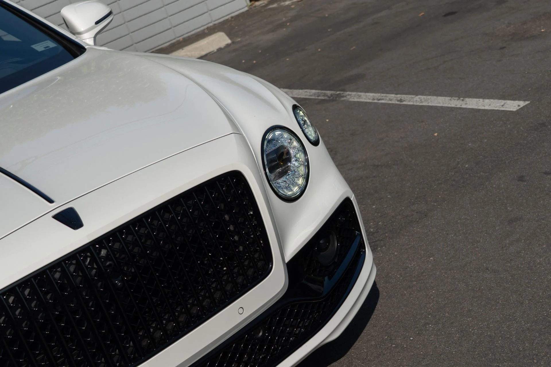 mph015_3544525633_Used_2024_Bentley_Flying_Spur_Edition_8_1757964716_fed51b0f7f