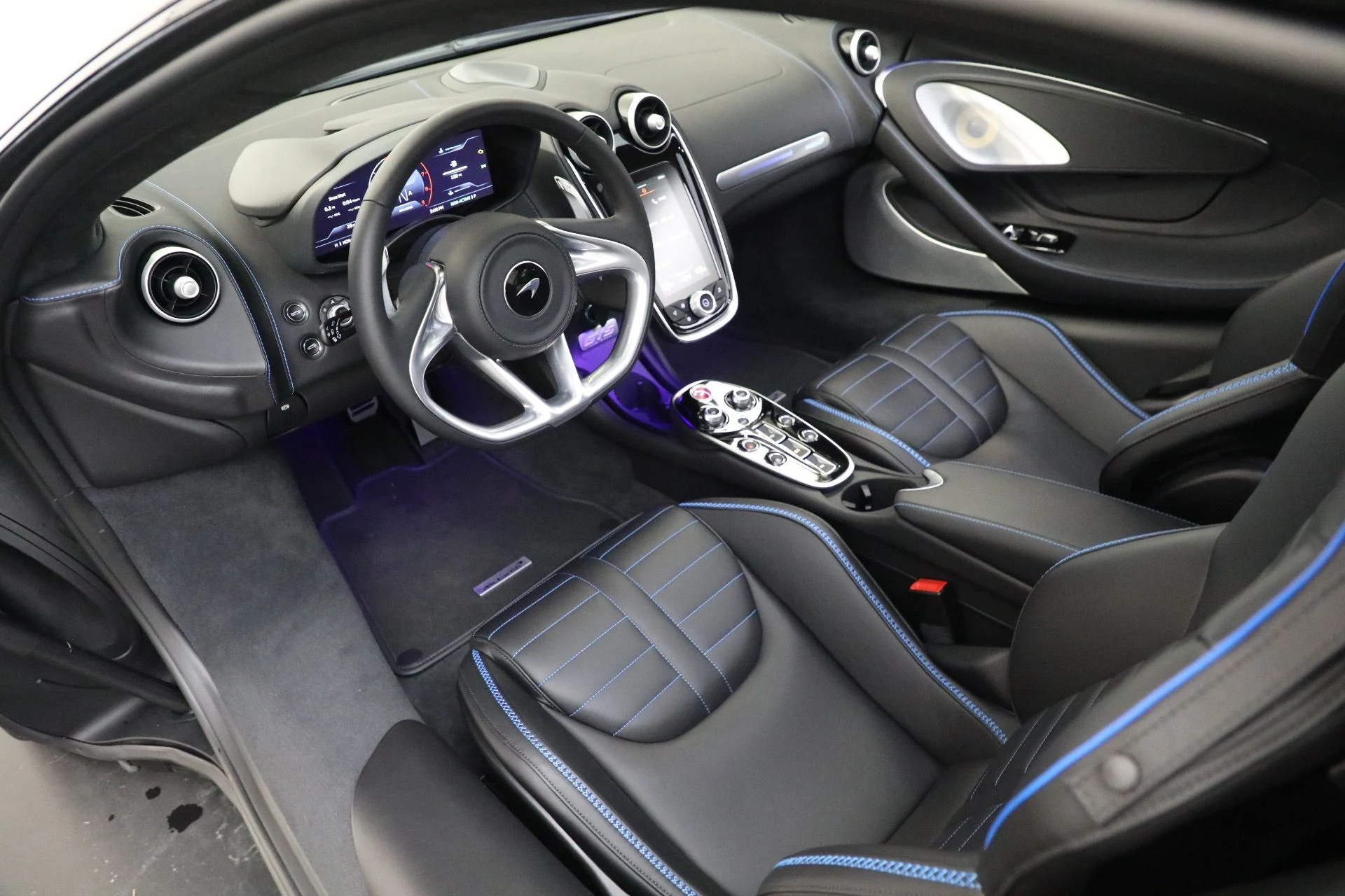 mph015_3555248792_New_2025_Mc_Laren_GTS_Tech_Lux_0fcb4fc6dc