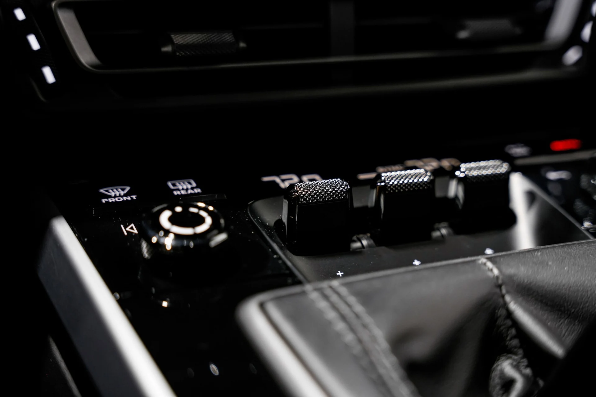 mph015_3562915007_5a33817480fee64c4c786693cfff1e76x_6d41f19237