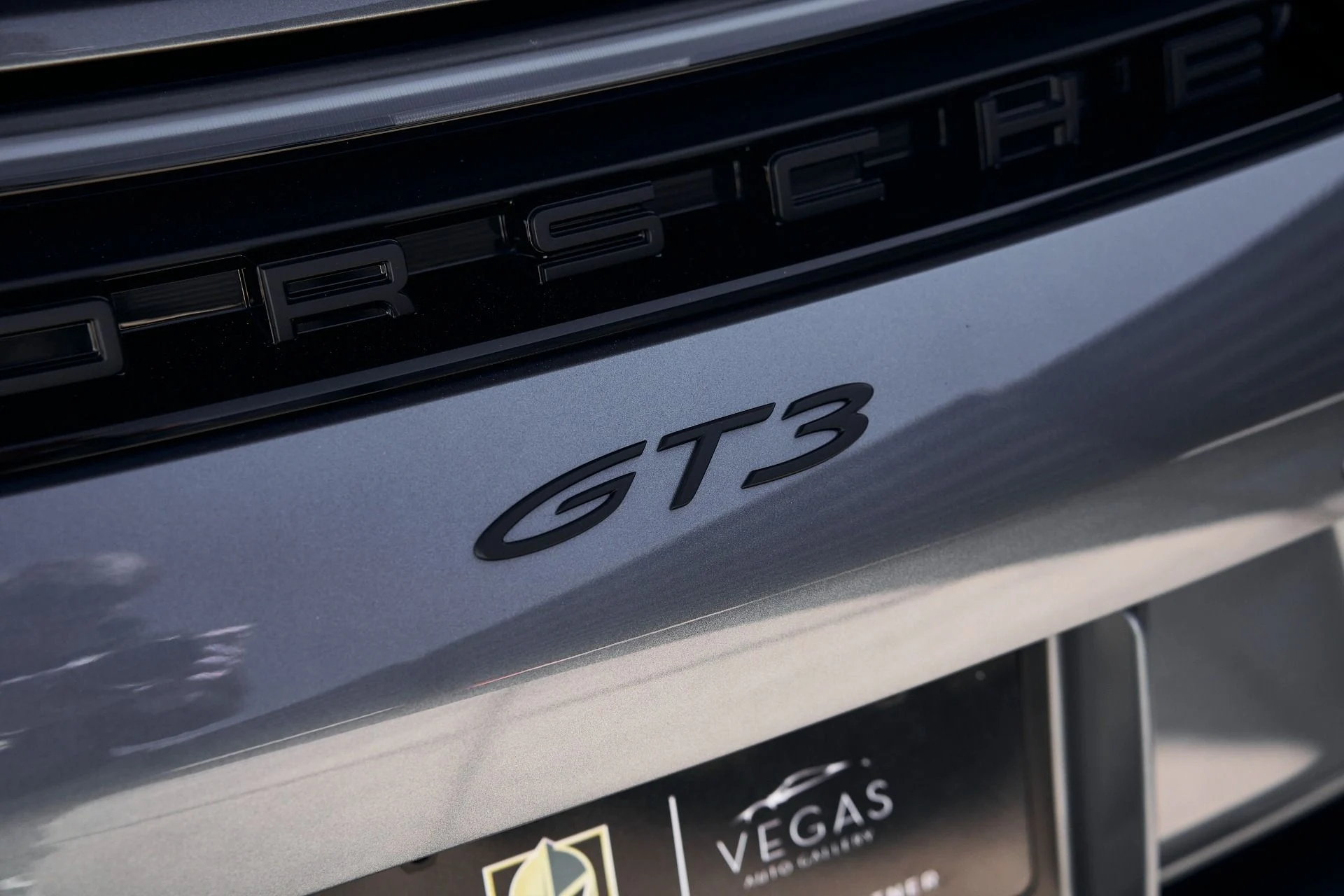 mph015_3563670164_Used_2025_Porsche_911_GT_3_1760569975_999f92e41c