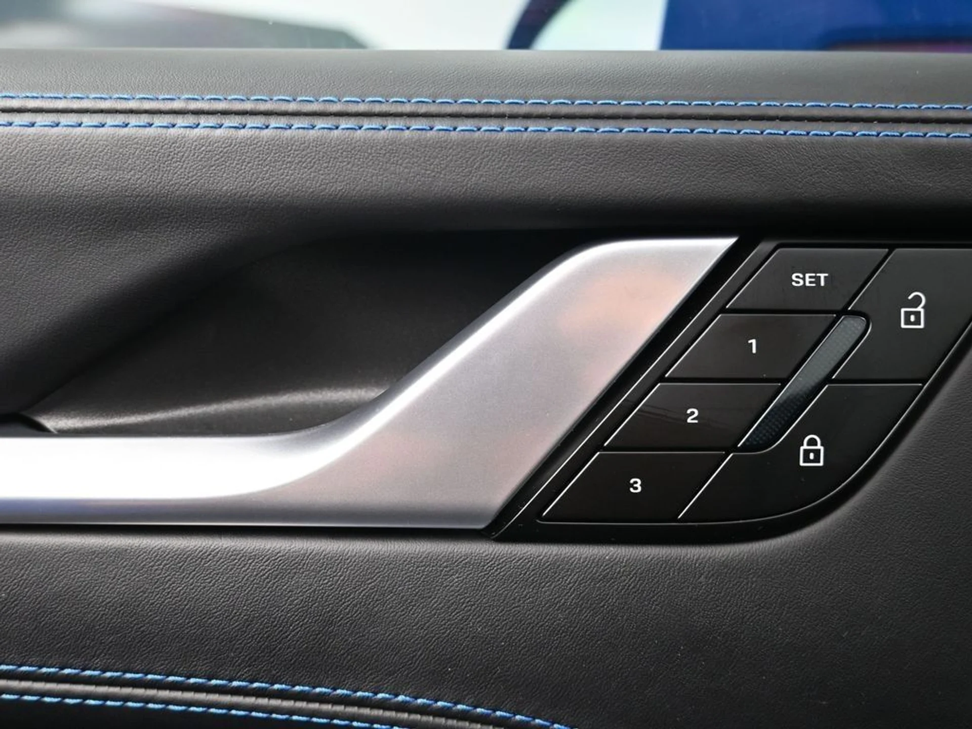 mph015_3565576822_bc33e988be1de2c47e3f39a1fc902ba6x_ae9f0fa94e