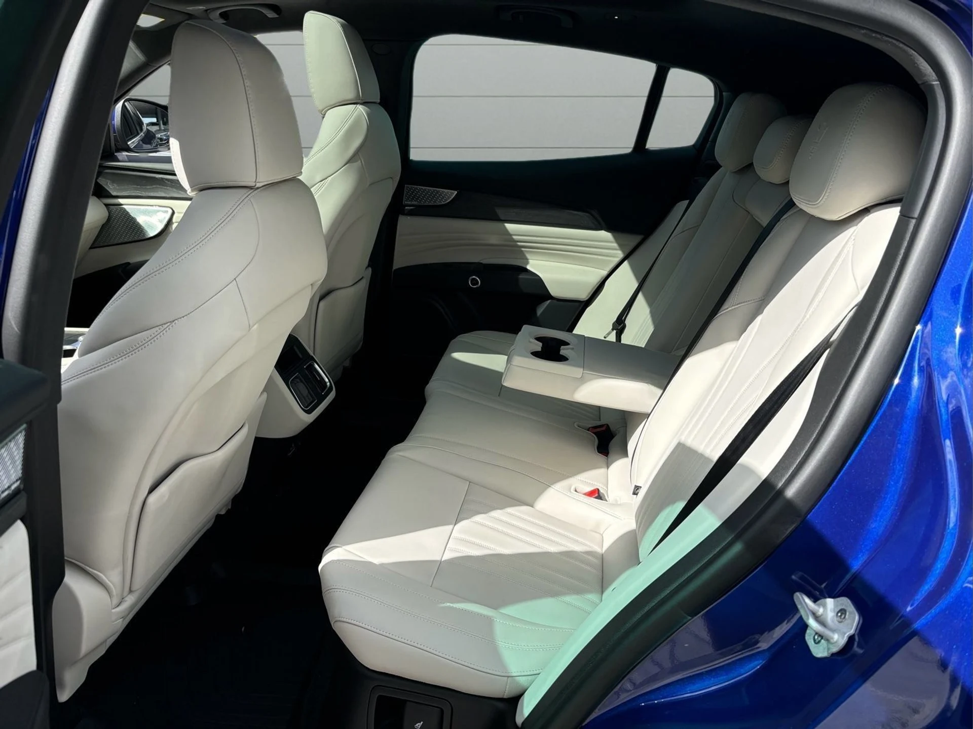 mph015_3566009490_c50c29ac8c7948bf9af95937d791d7e9_97b6490c45