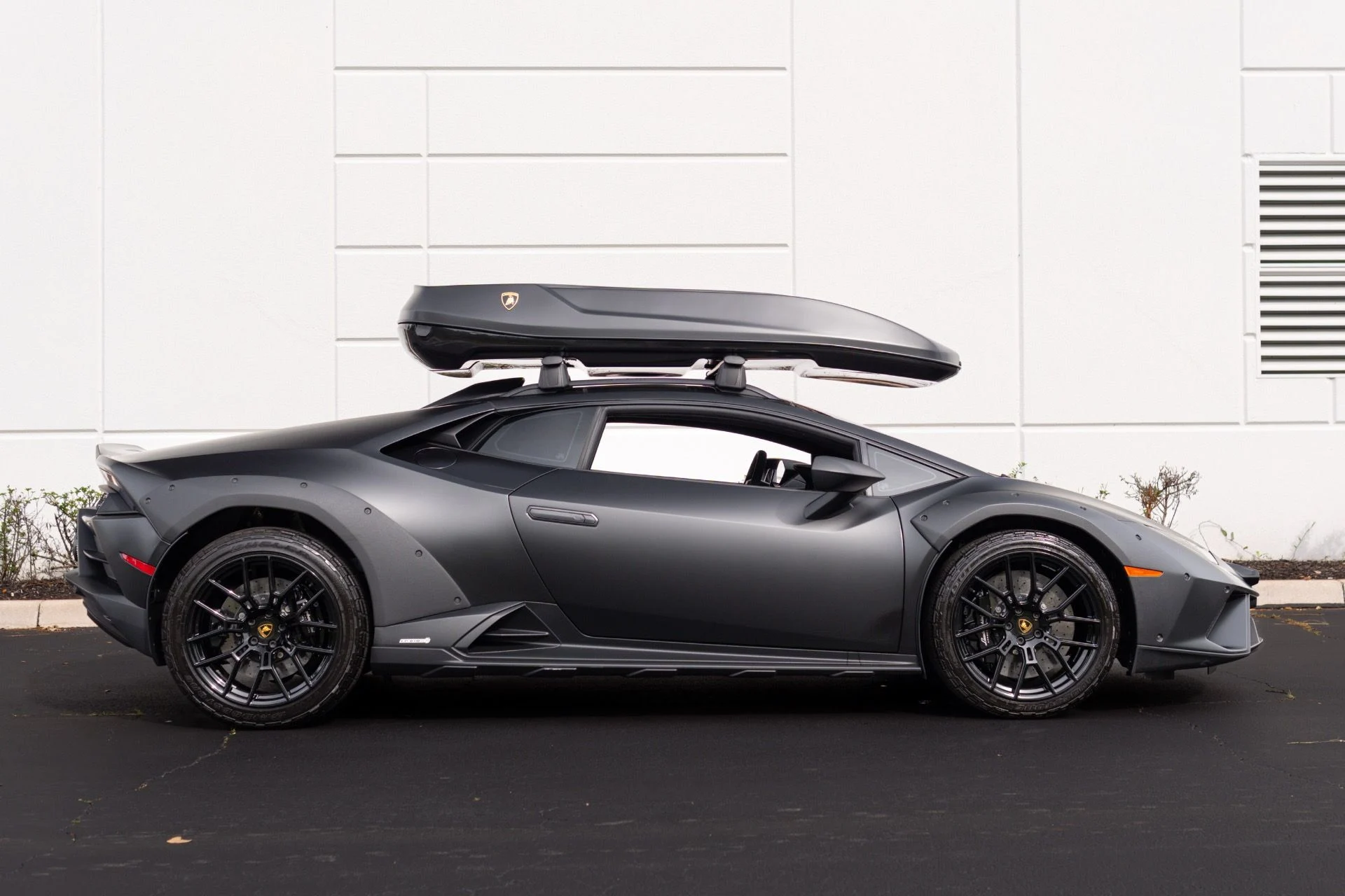 mph015_3566155077_Used_2024_Lamborghini_Huracan_Sterrato_1775279109_94cabab96d