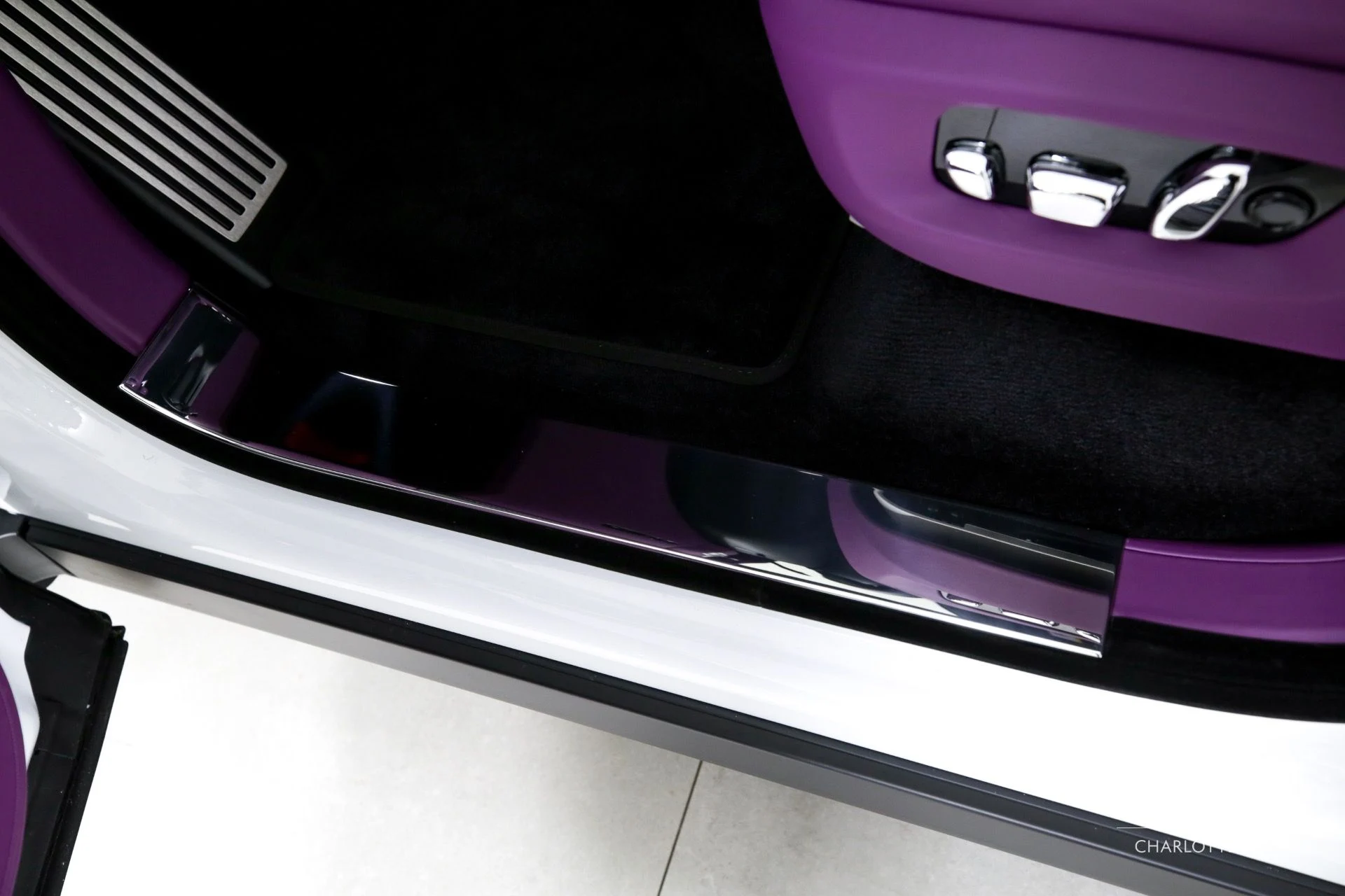 mph015_3572044103_Used_2024_Rolls_Royce_Cullinan_1750949955_45a657246c