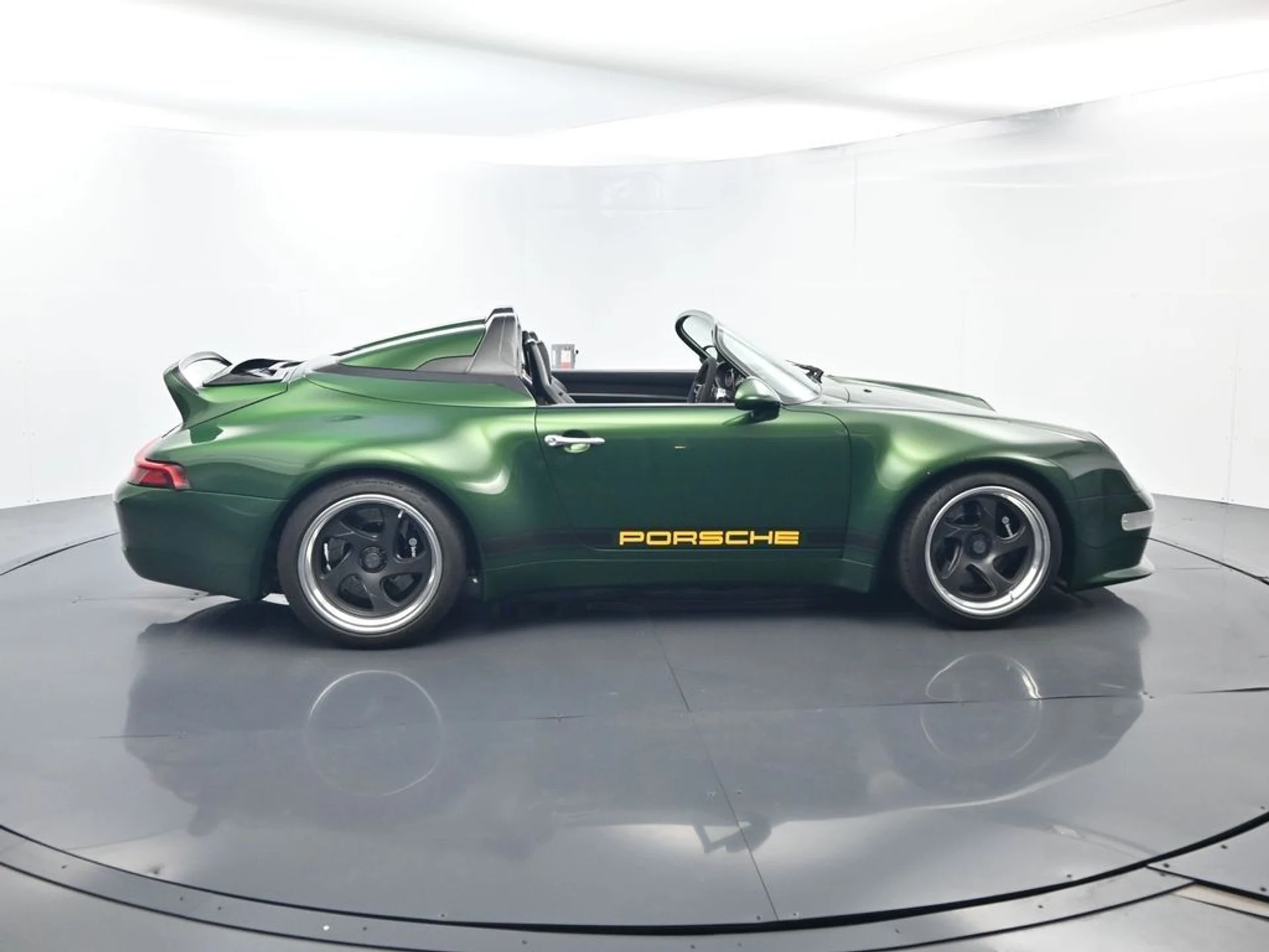 mph015_3572783028_0151c140ba2b260fb7188c23d5f46278_5f3c877531