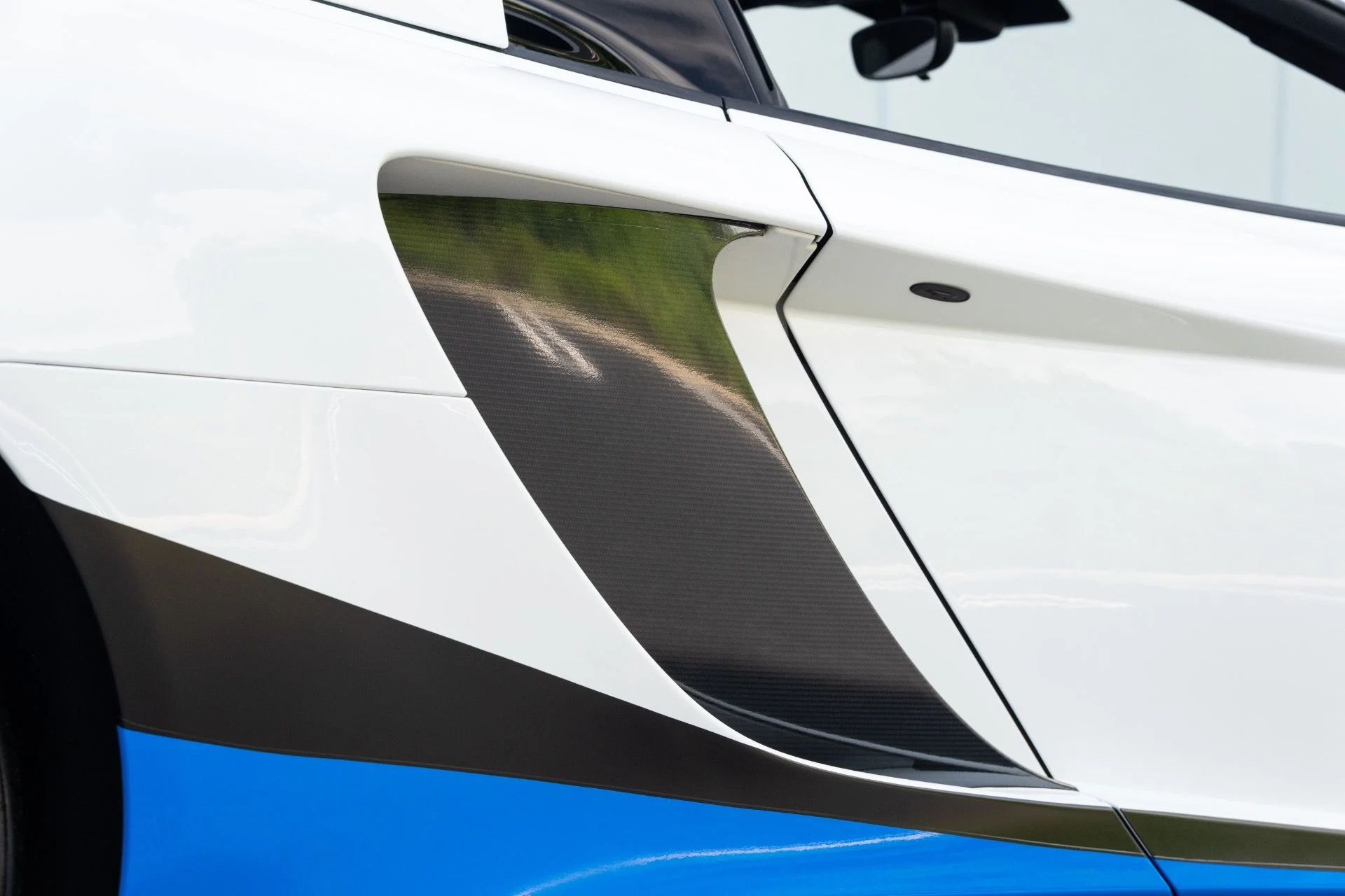 mph015_3577041449_Used_2013_Mc_Laren_MP_4_12_C_Spider_1779391397_3b9d268283