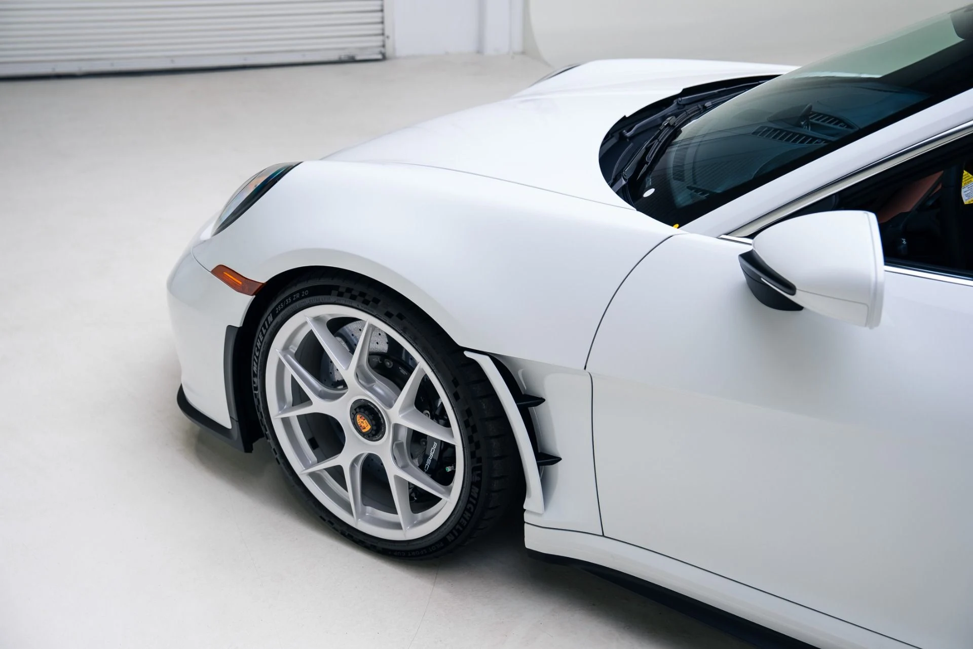 mph015_3585969429_Used_2024_Porsche_911_ST_1767635703_2db5eacb02