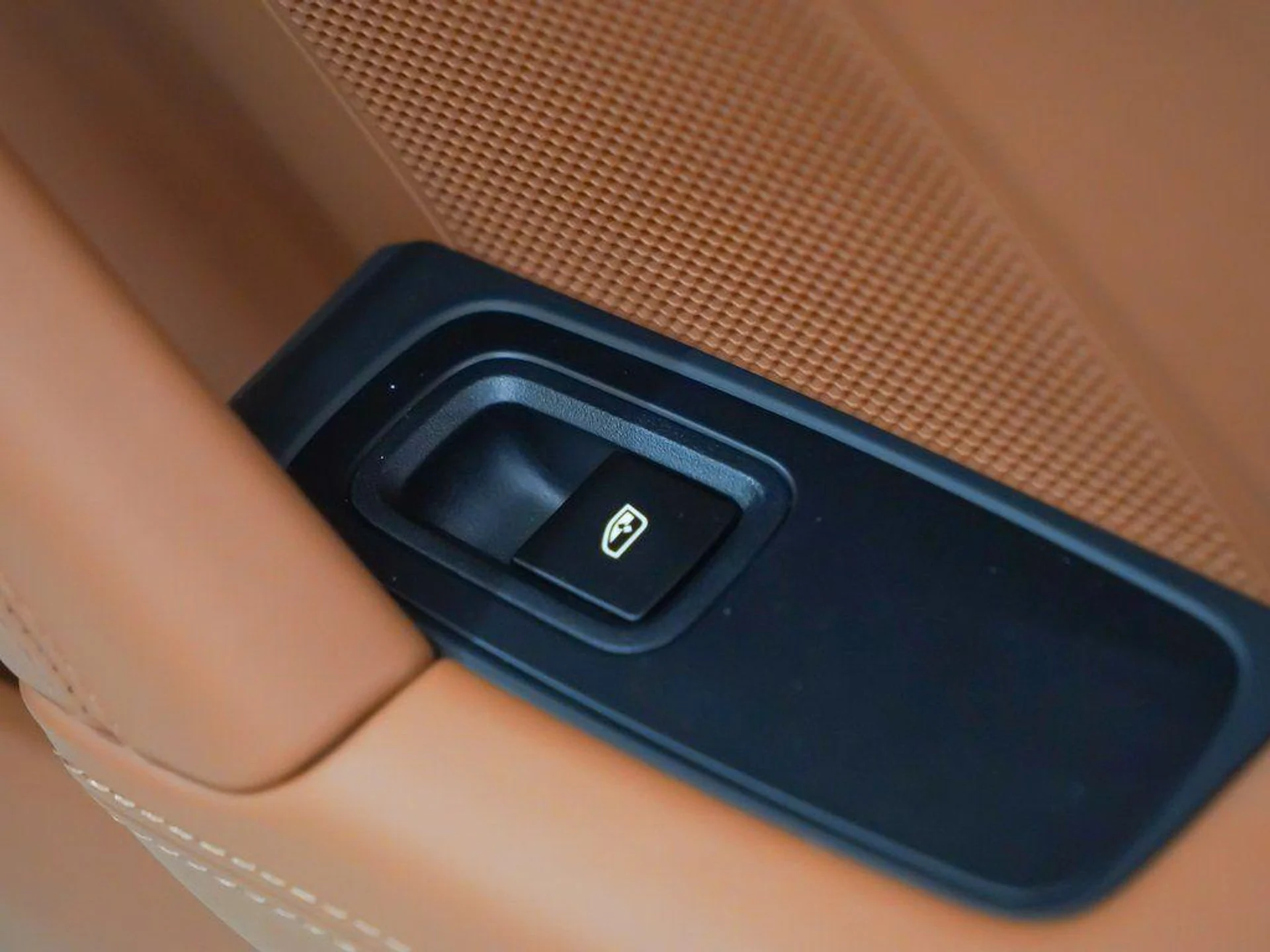 mph015_3594649343_Imk_Pu_Xgo24p_Okl8r9y_UG_Lcnq_PP_0_ee50ec0ee9