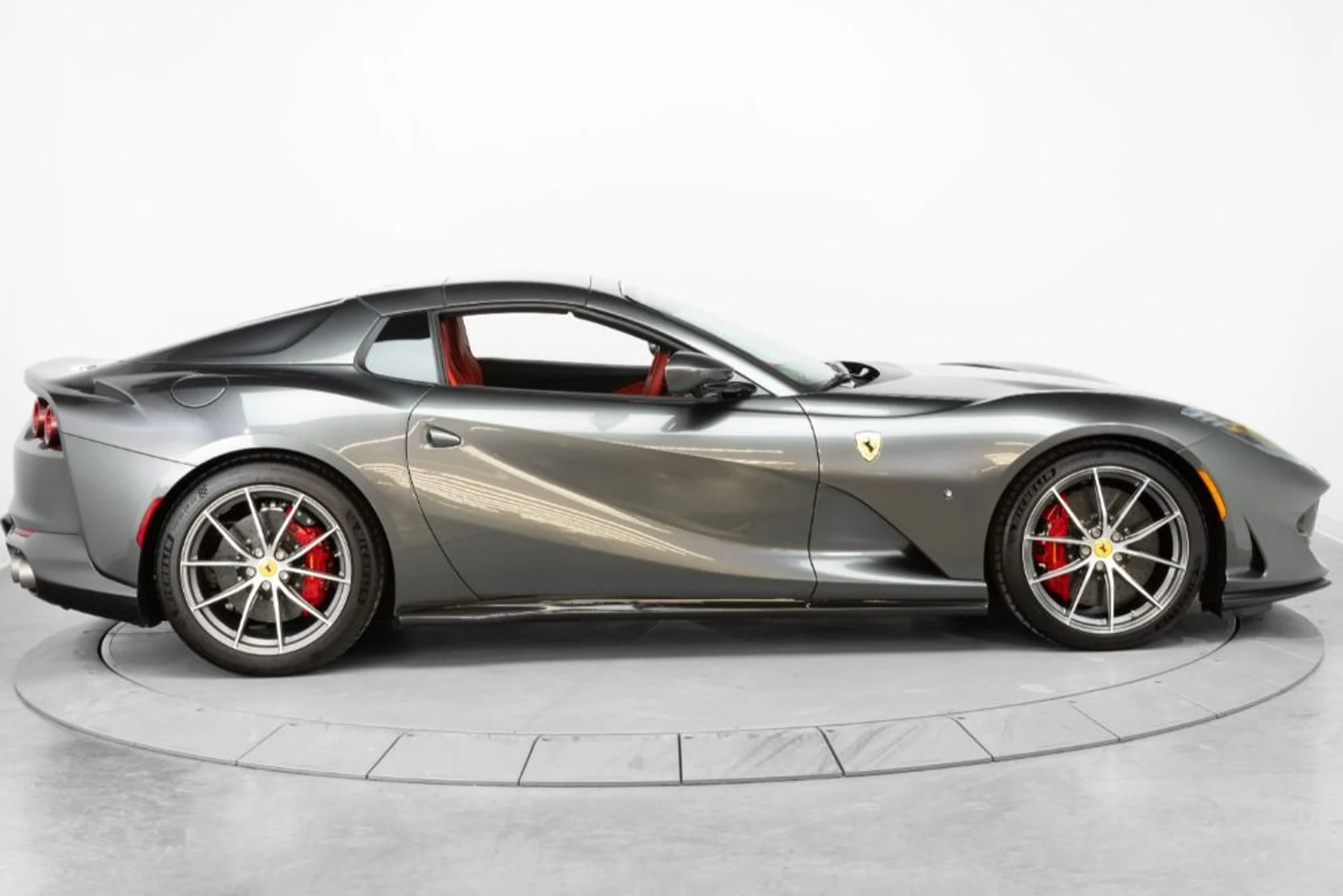 mph015_3596404490_Used_2023_Ferrari_812_GTS_202b01bfba