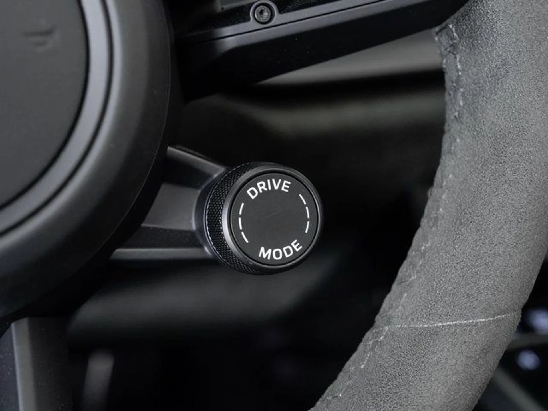 mph015_3598704667_0c4fef0f9c45124d1ba9eb1223c0abf8_e030fd9225