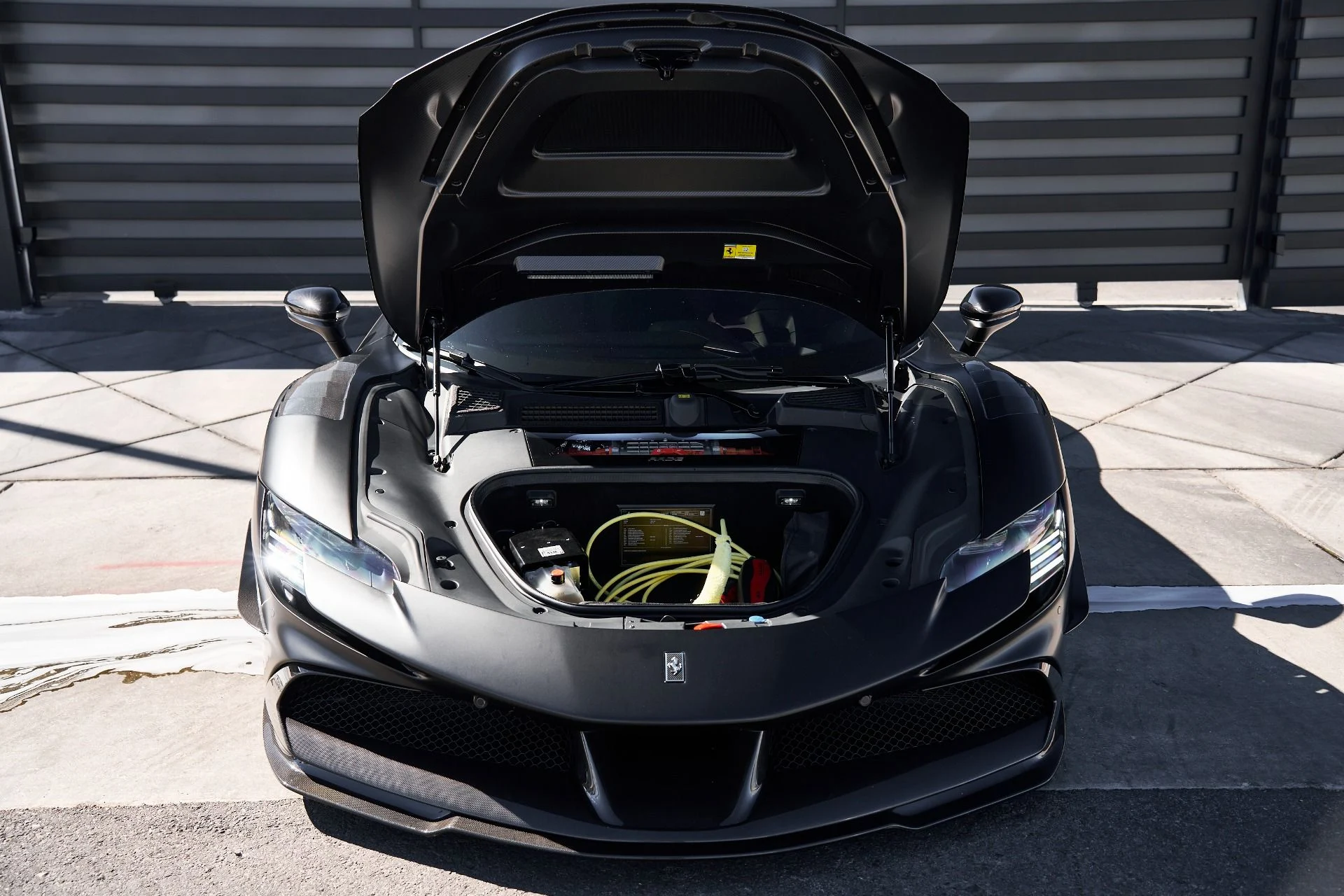 mph015_3599421454_Used_2022_Ferrari_SF_90_Stradale_Base_1760226978_e0e33c9c3d