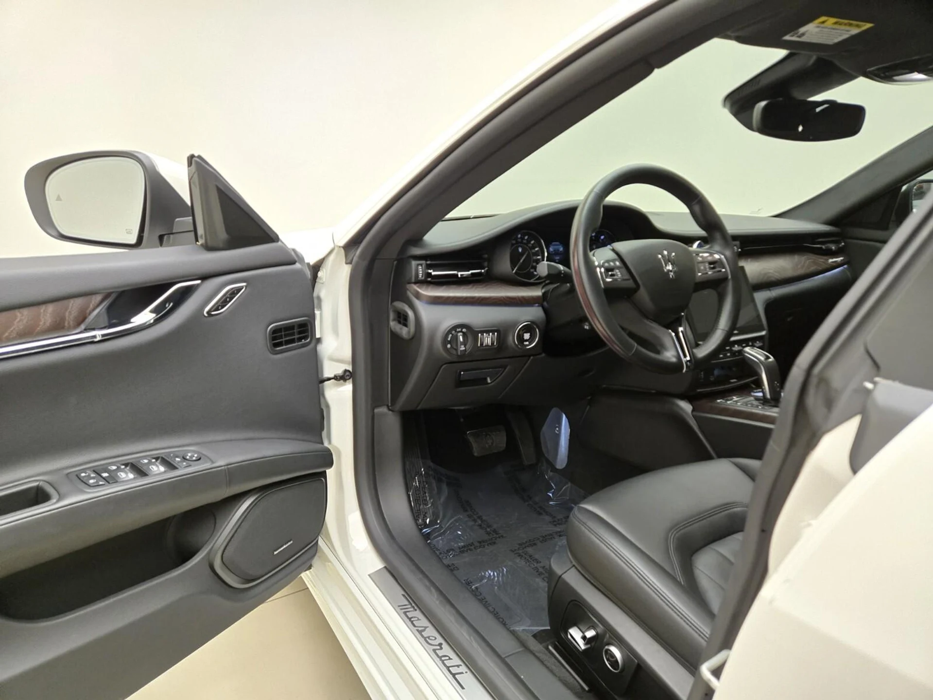 mph015_3604508811_Used_2023_Maserati_Quattroporte_GT_1777355968_69b39adb65