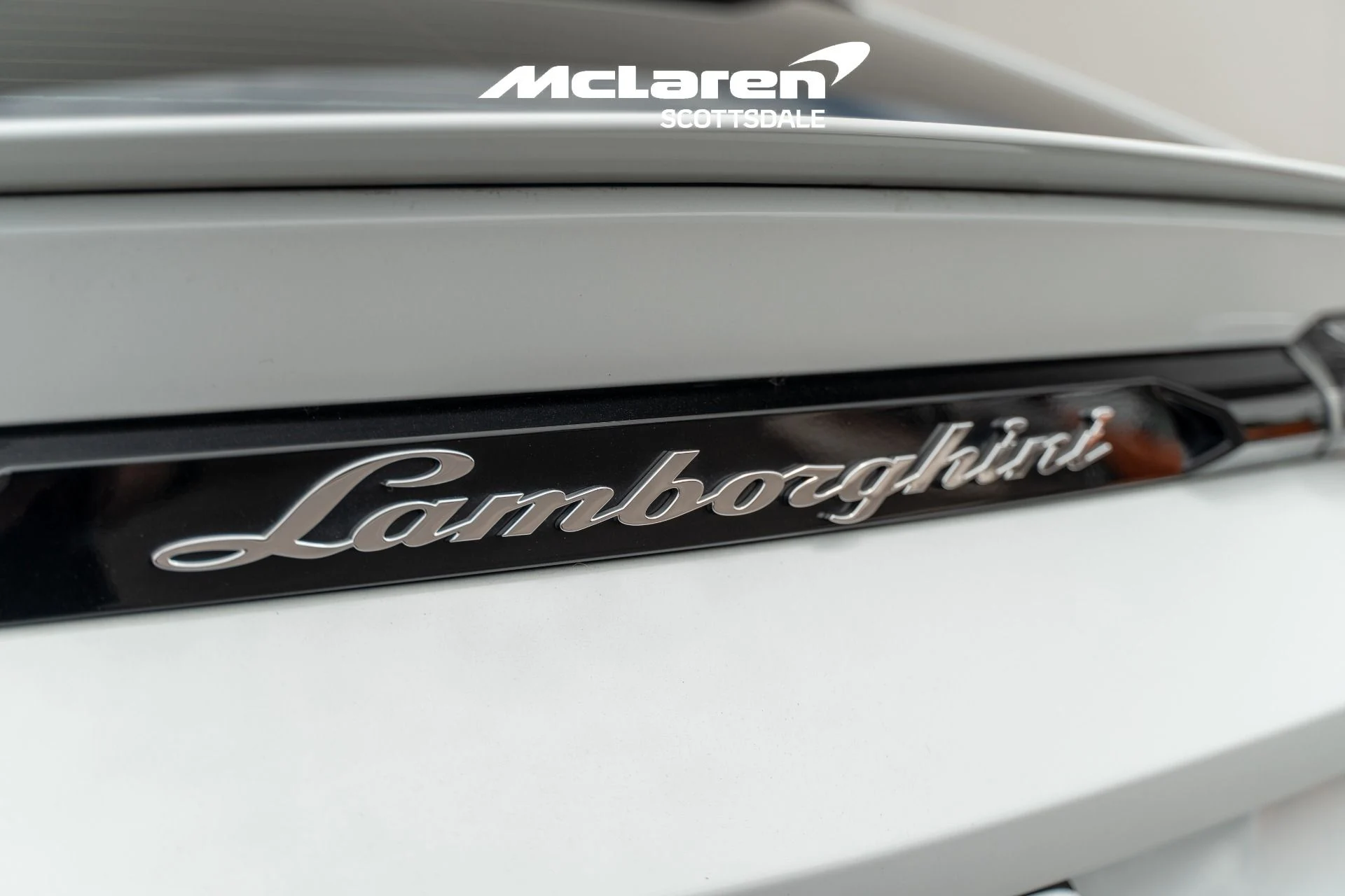 mph015_3609098484_Used_2021_LAMBORGHINI_URUS_1757137597_ab8409e026