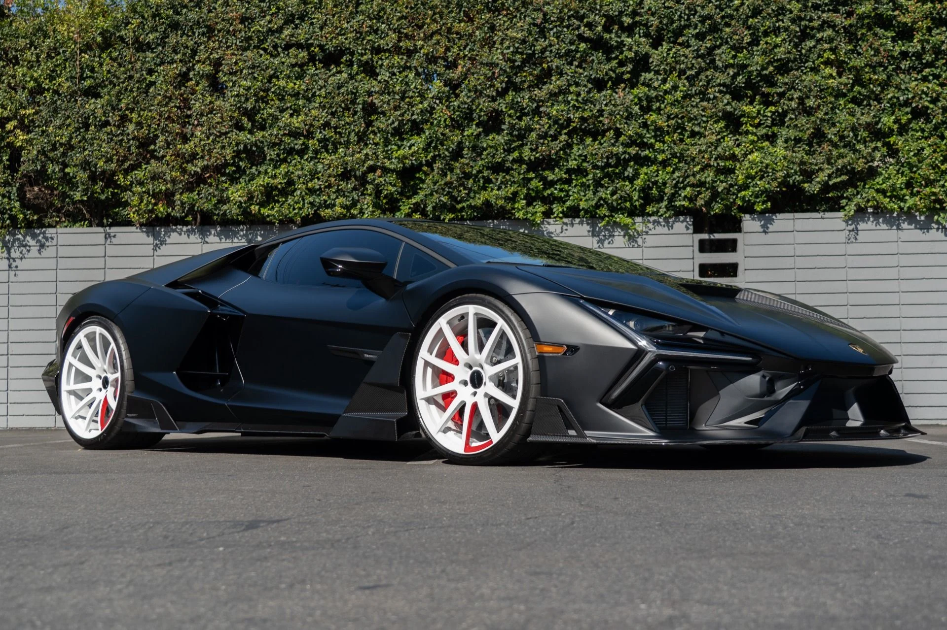 mph015_3610444452_Used_2024_Lamborghini_Revuelto_Mansory_1757354394_75a8b0a036