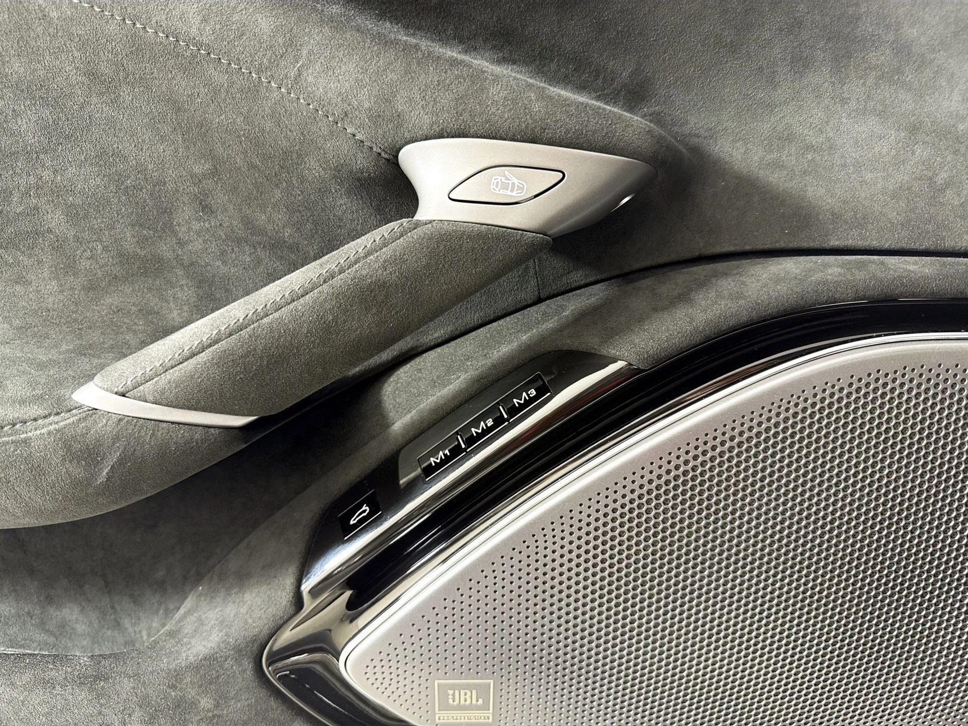 mph015_3617640556_df7d7c0dc86df1b02b8570a1b78d7a2c_9d1e2d9d2c