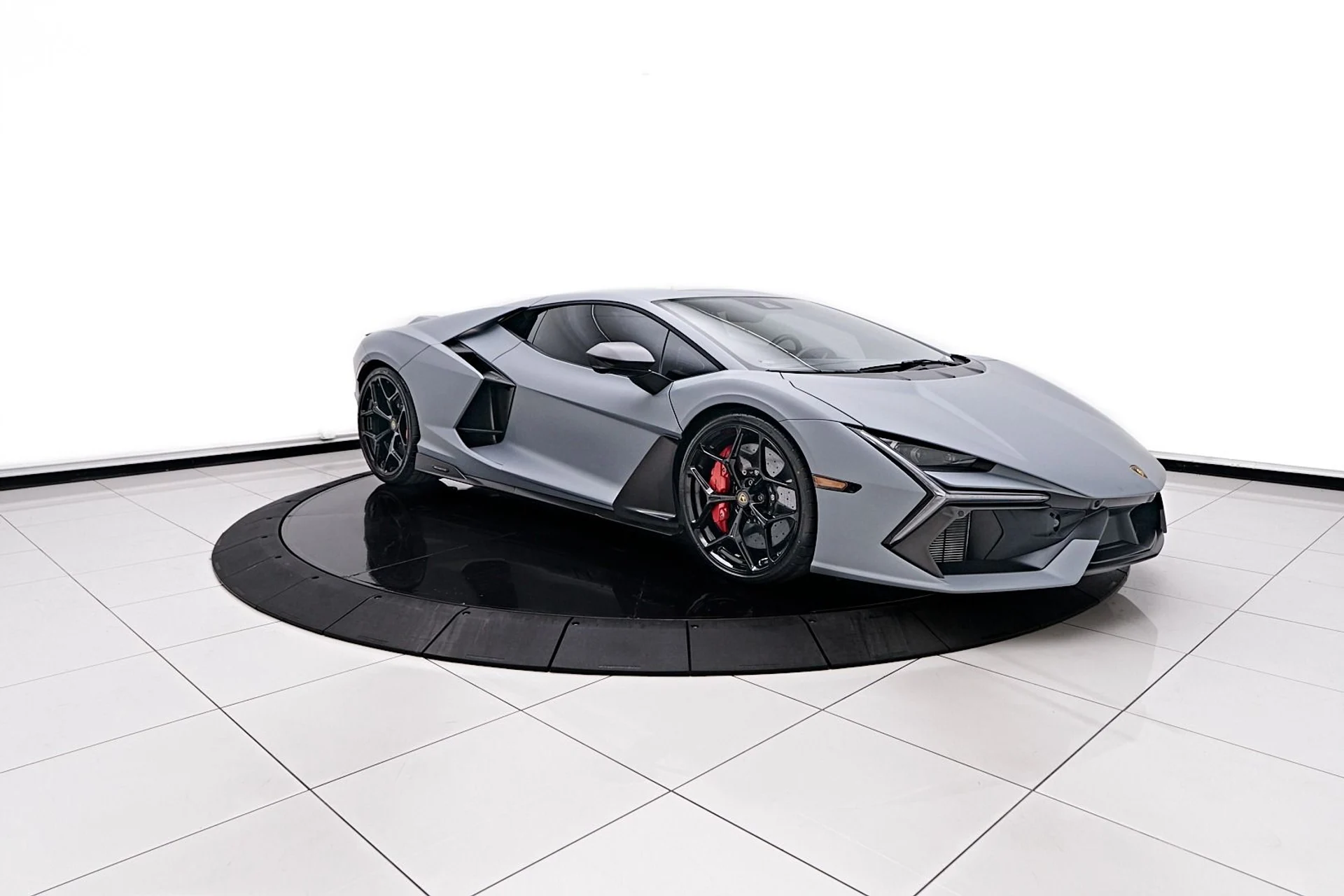 mph015_3619158380_Used_2024_Lamborghini_Revuelto_Base_1732929046_69dd27faf7