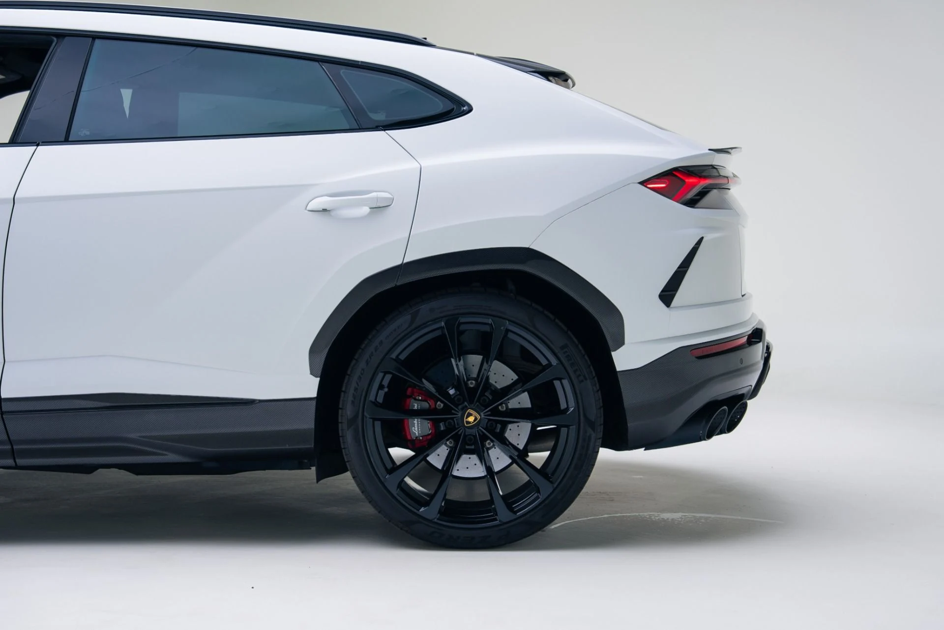 mph015_3627192454_Used_2022_Lamborghini_Urus_1764978399_ade8923bd8