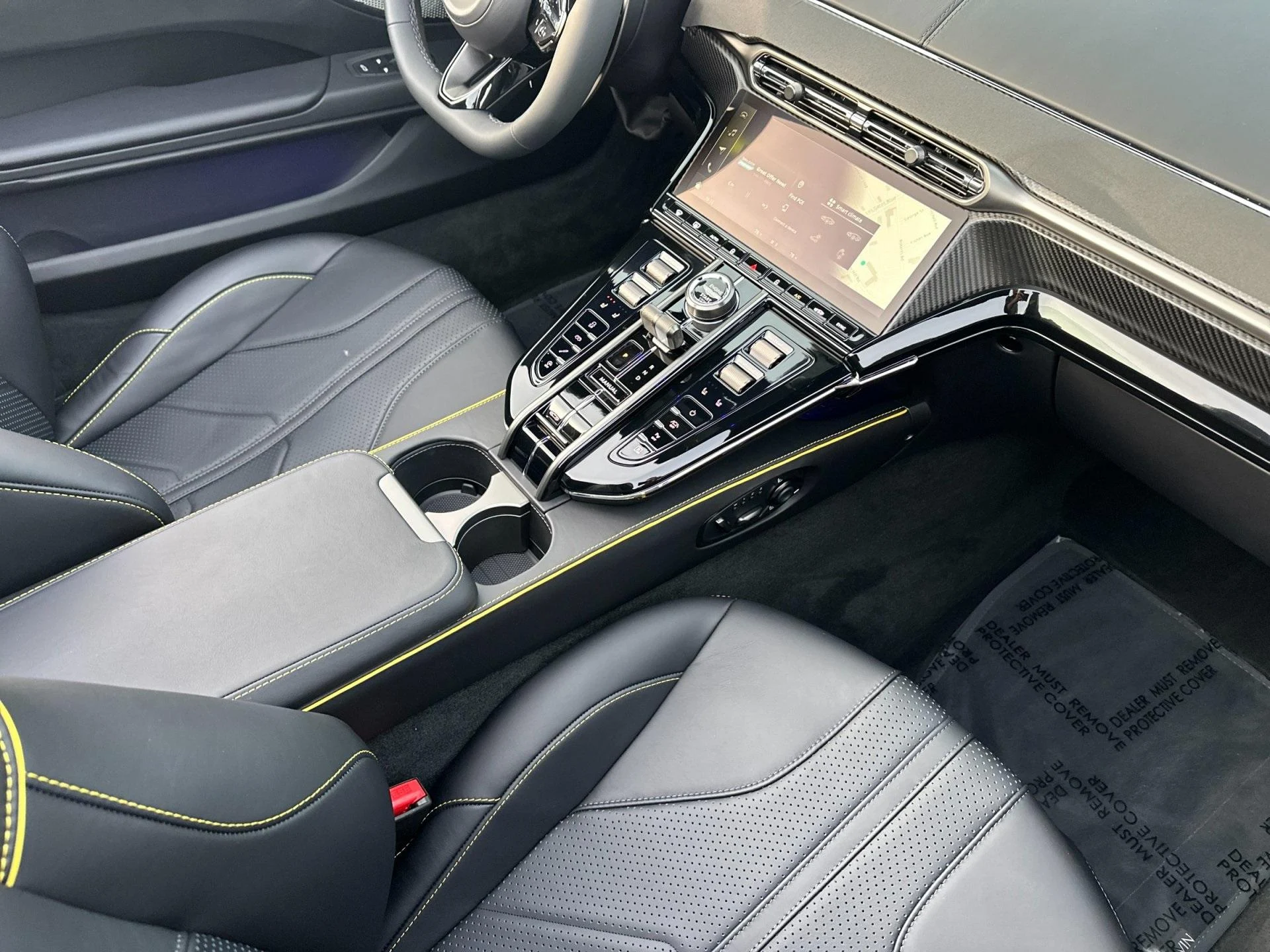 mph015_3627545086_New_2026_Aston_Martin_Vantage_Roadster_1764774700_c6253afe0d