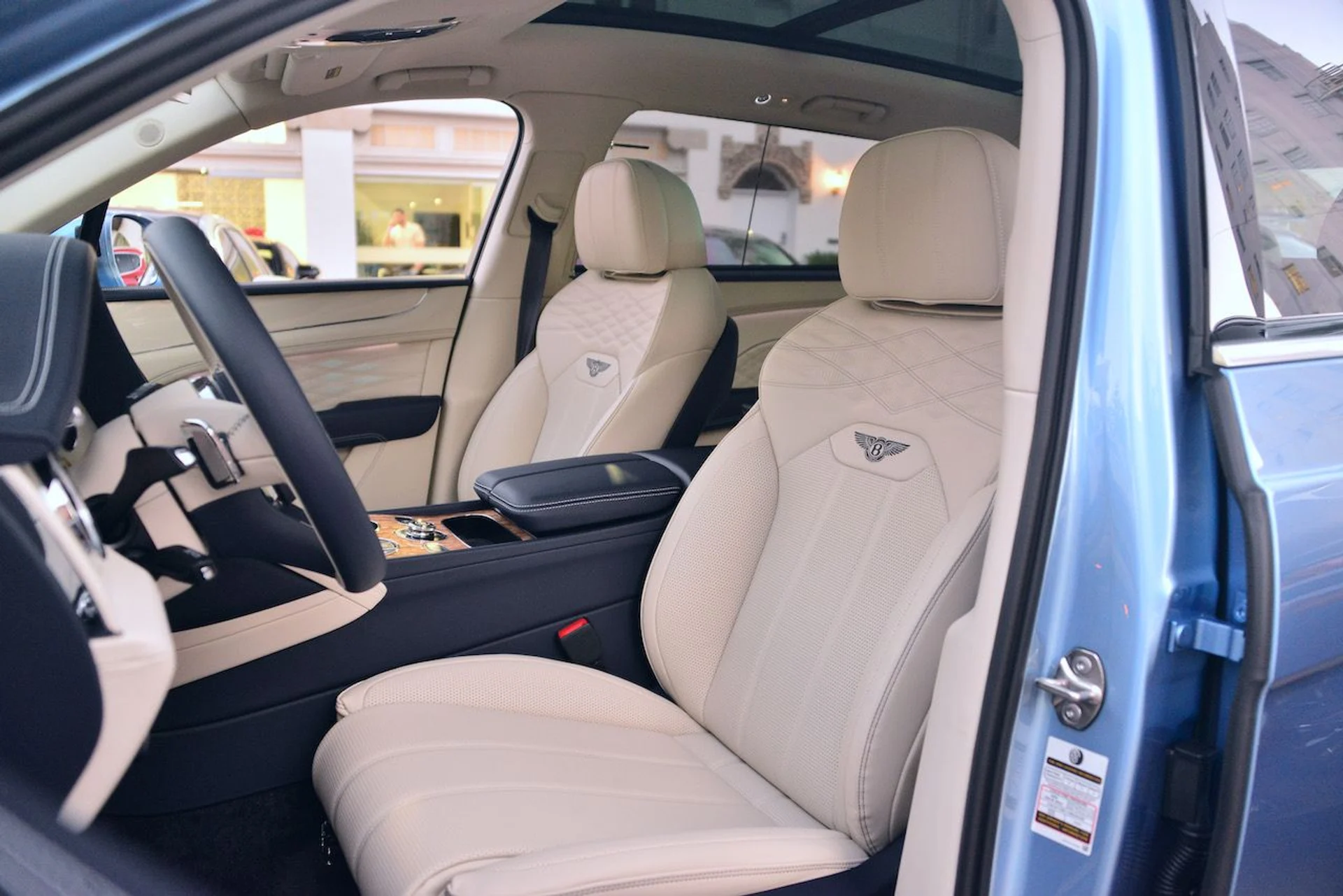 mph015_362817506_6b69a24f43f19a1020f22209c2466e27x_e825718626