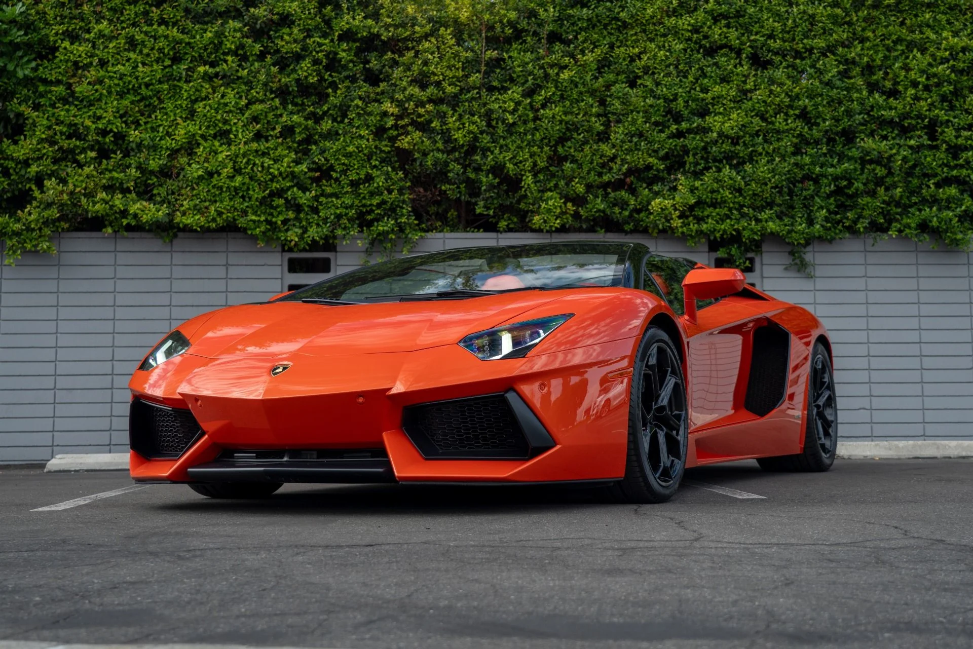 mph015_3629088015_Used_2014_Lamborghini_Aventador_LP_700_4_1760049910_9c0c3aadad