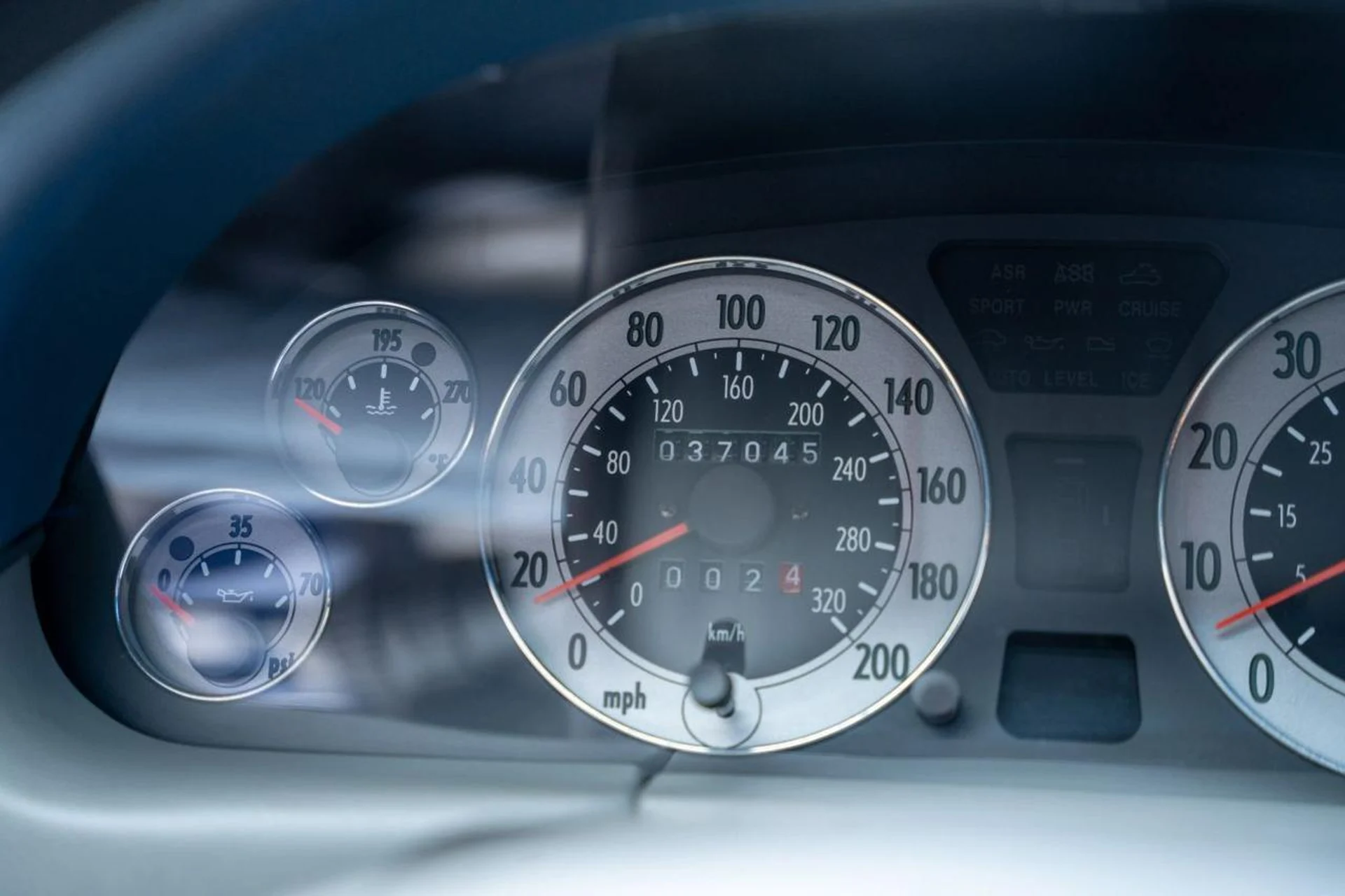 mph015_3635891361_cfdf94b093032548a796351e7e481509_3f95aee675