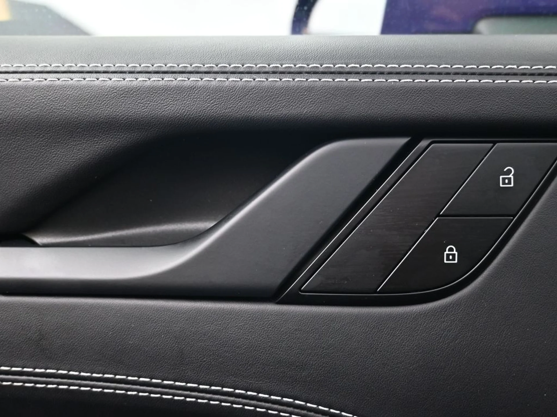 mph015_3640227970_d70dd56798ae24aed9bb13a8f7273bf1x_750f3efc37