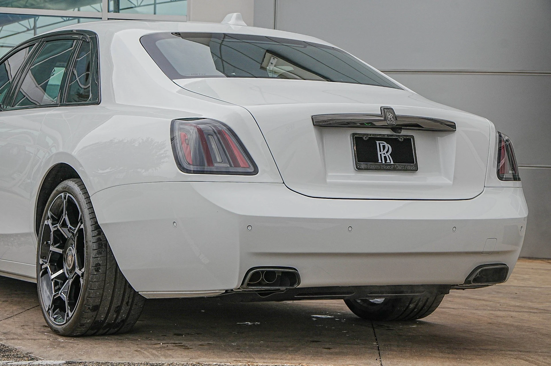 mph015_3640606713_Hi_Tech_Luxury_Imports_LLC_SCA_33_GZ_06_SU_228684_image_15_2f1cbbd4ee