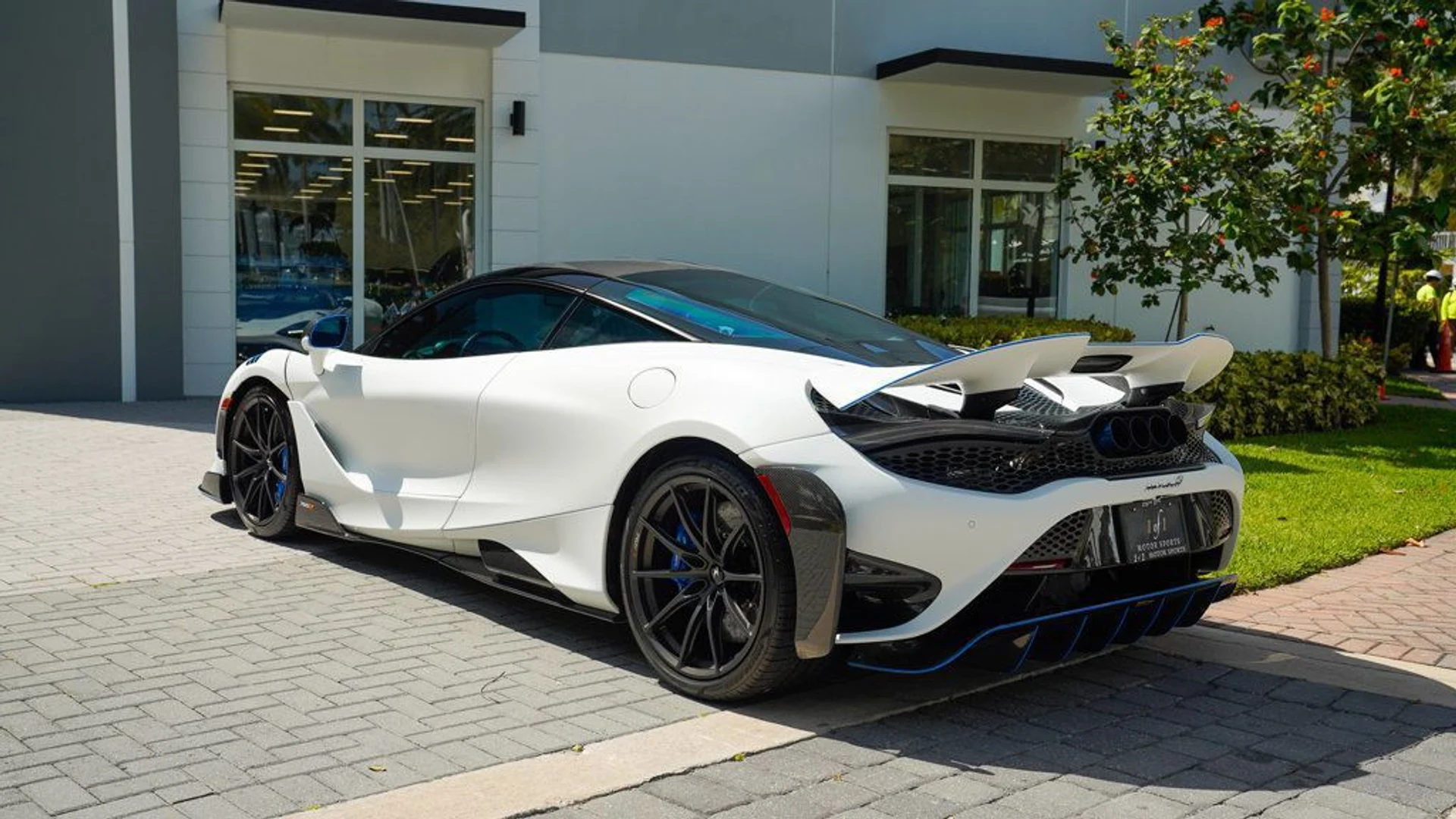 mph015_364224447_used_2021_mclaren_765lt_coupe_14354_22828181_16_1024_e4c5c227cf