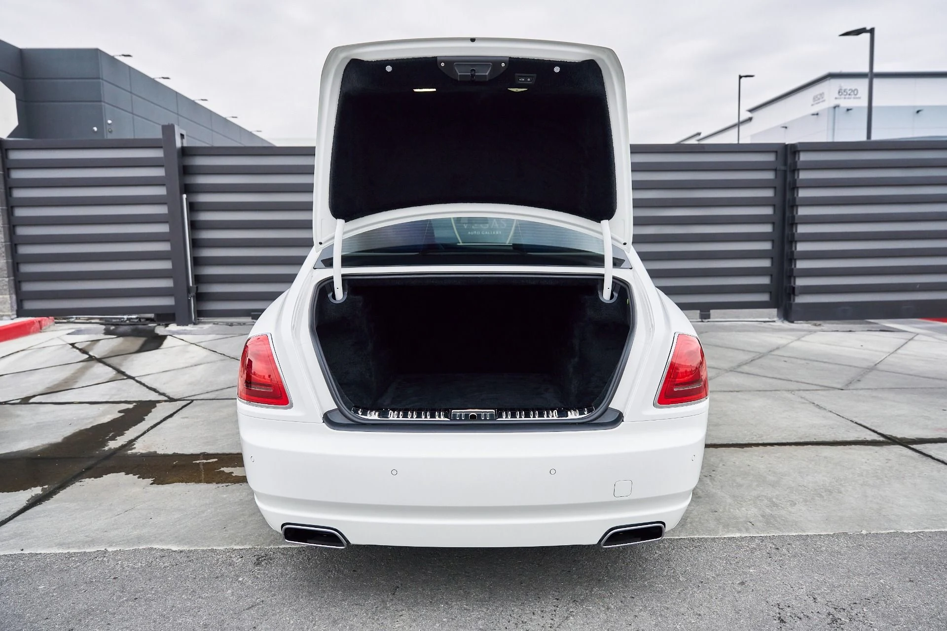 mph015_3650160648_Used_2019_Rolls_Royce_Ghost_Base_1767224253_846cb0130b