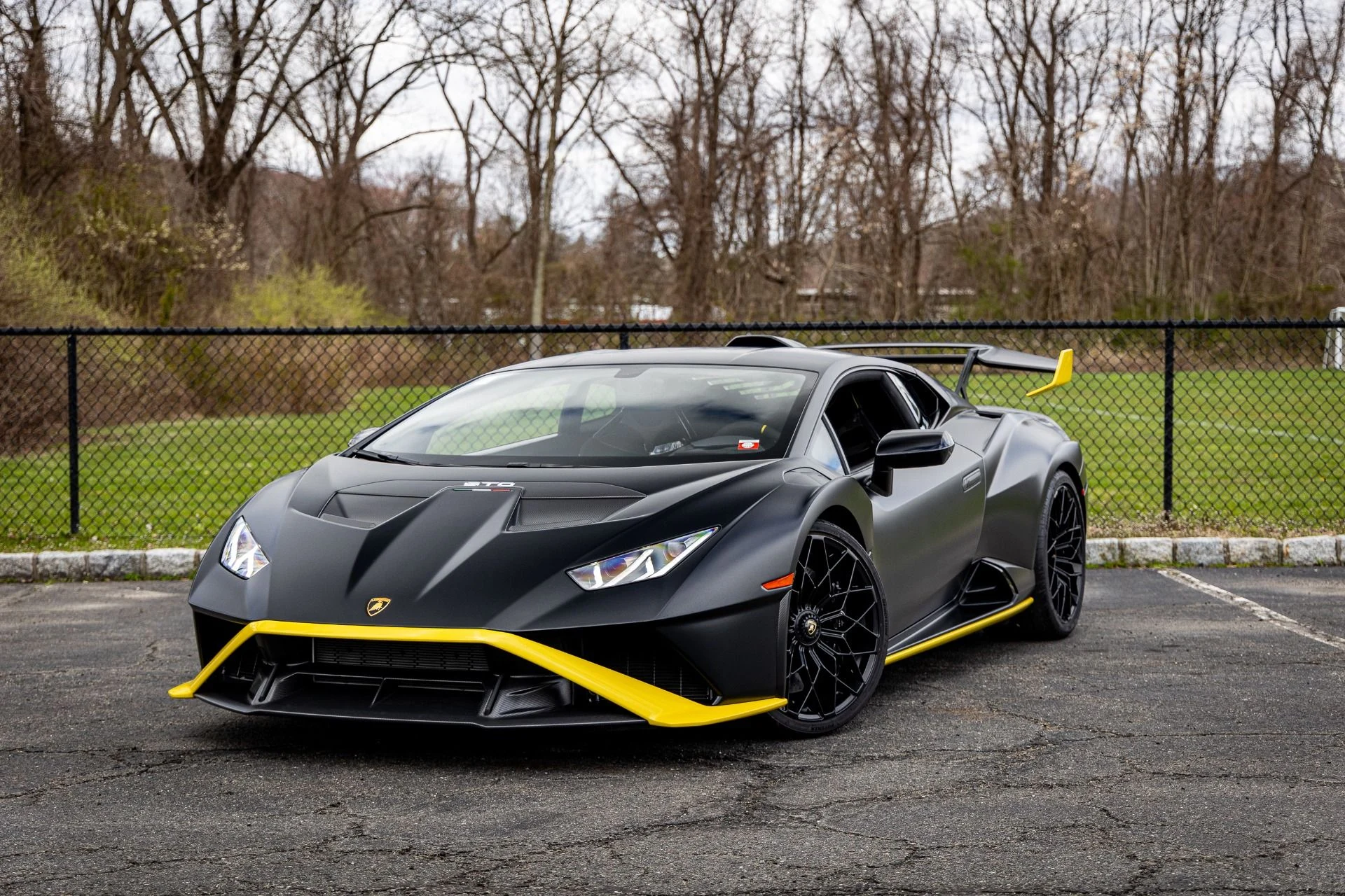 mph015_3650508142_Used_2023_Lamborghini_Huracan_STO_1724257778_ab2b9d8692