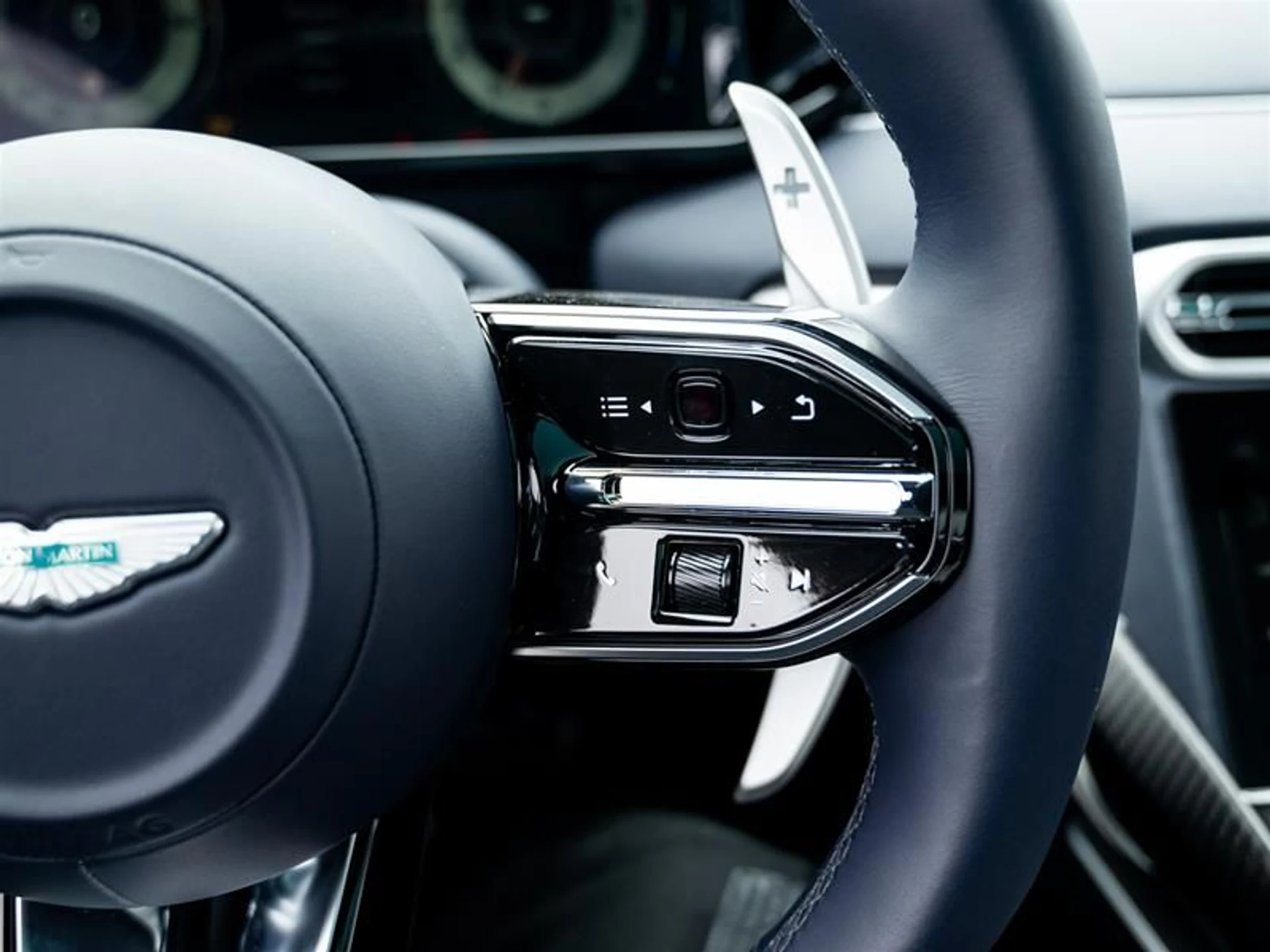 mph015_3651972832_5vwhpet2_49a82755ad